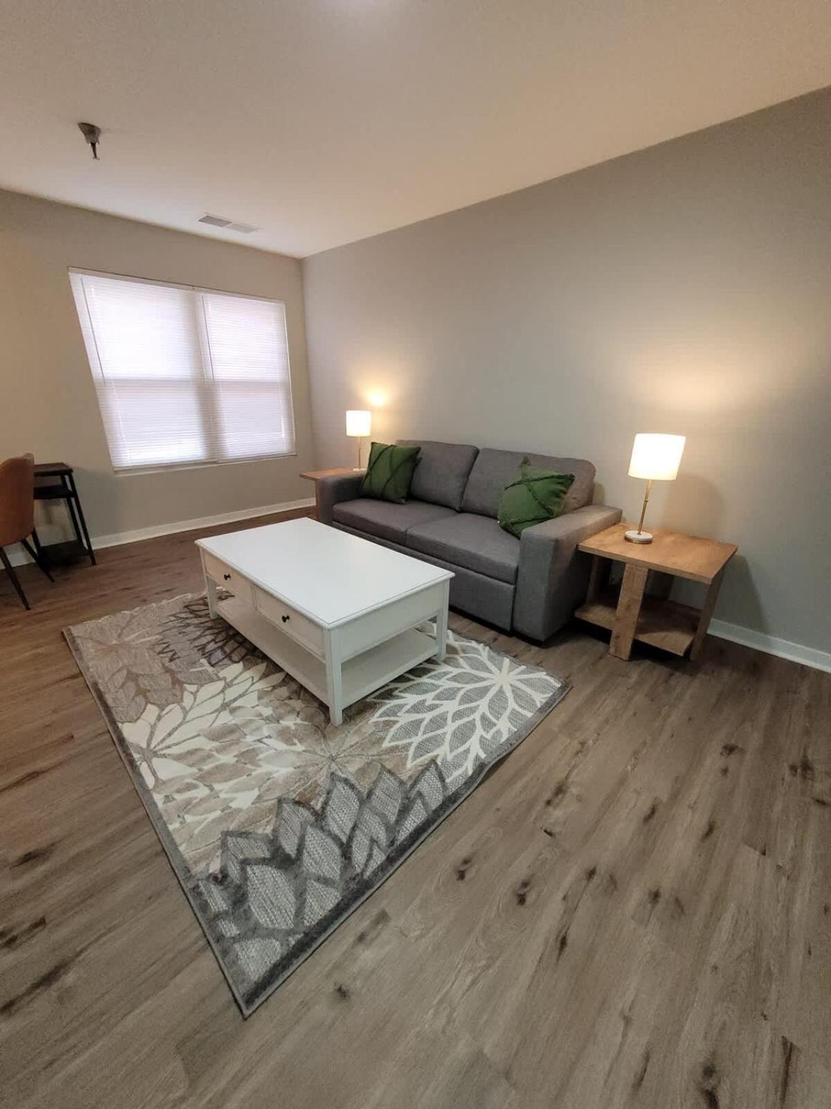 Apartment Aksarben Gem-easy Access To I-80