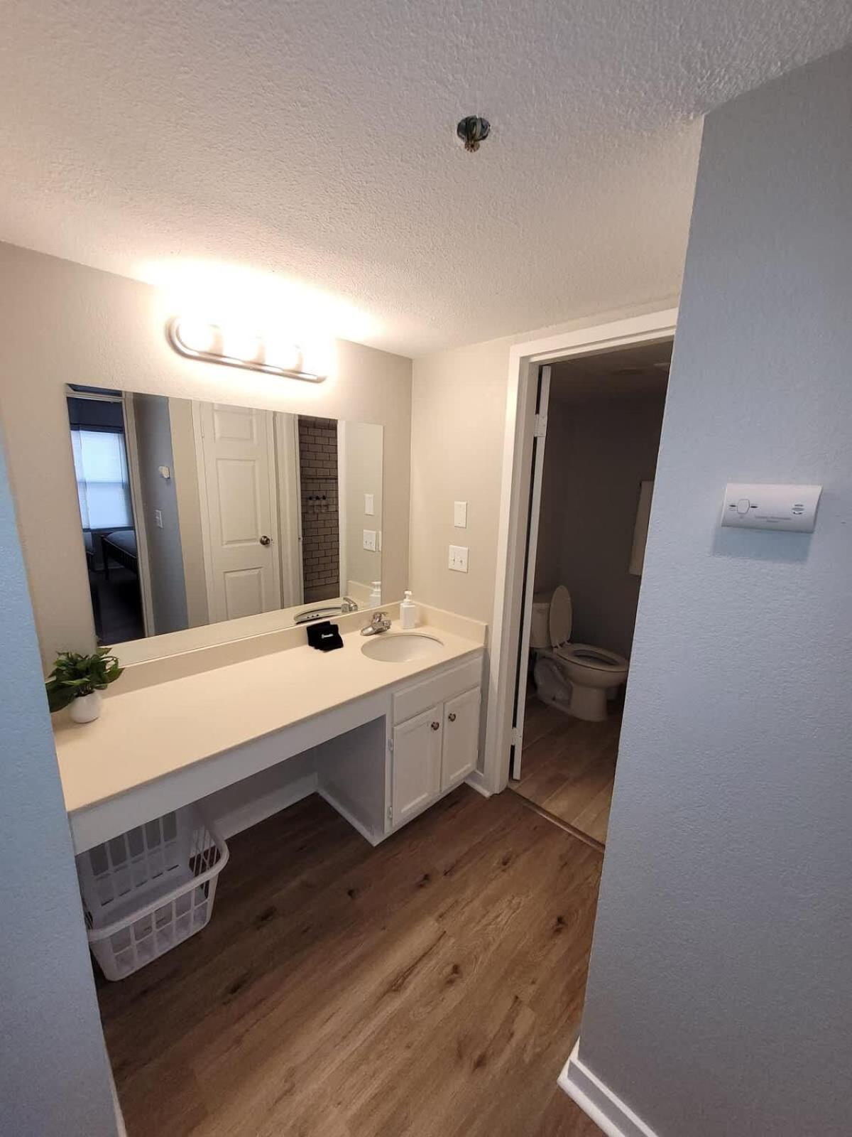 Apartment Aksarben Gem-easy Access To I-80