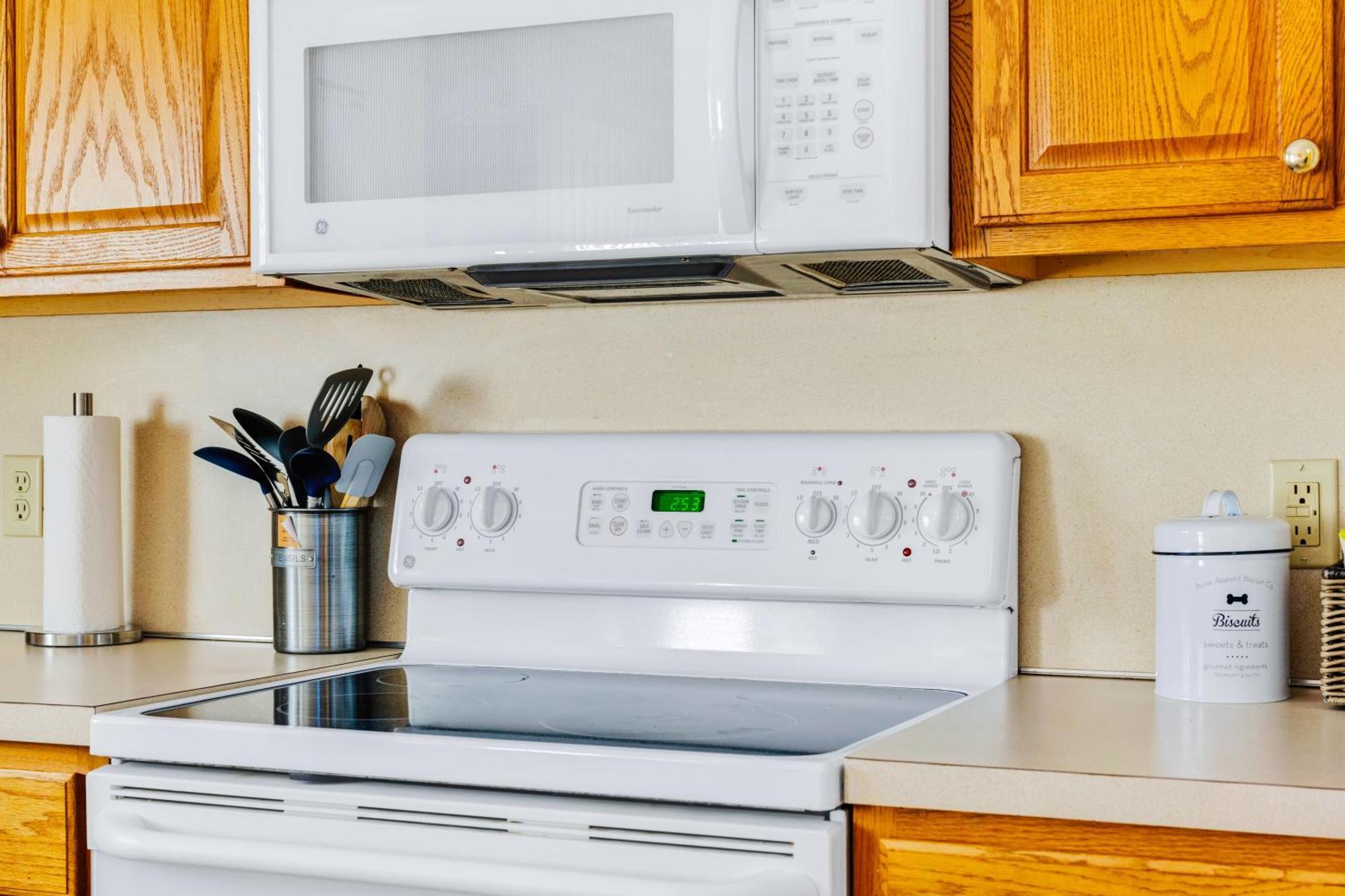 Pet Friendly,3 Queen Beds, One-full Bed With Fast Free Wifi Omaha