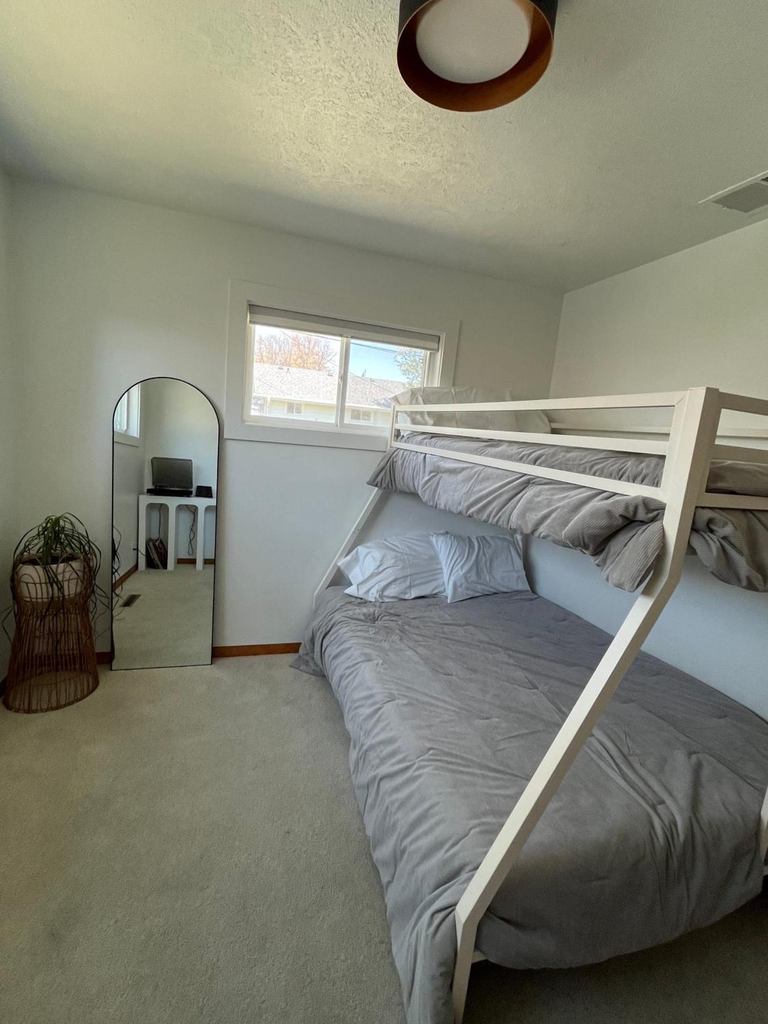 402 Zen Den Apartment