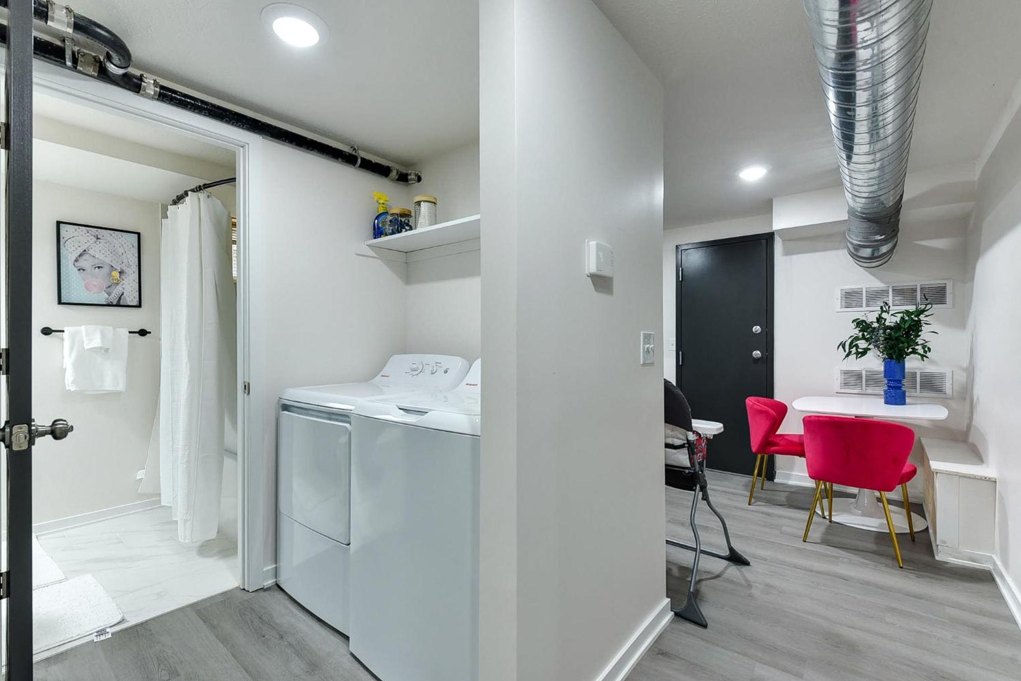 Holiday home Modern Pop Near Midtown *