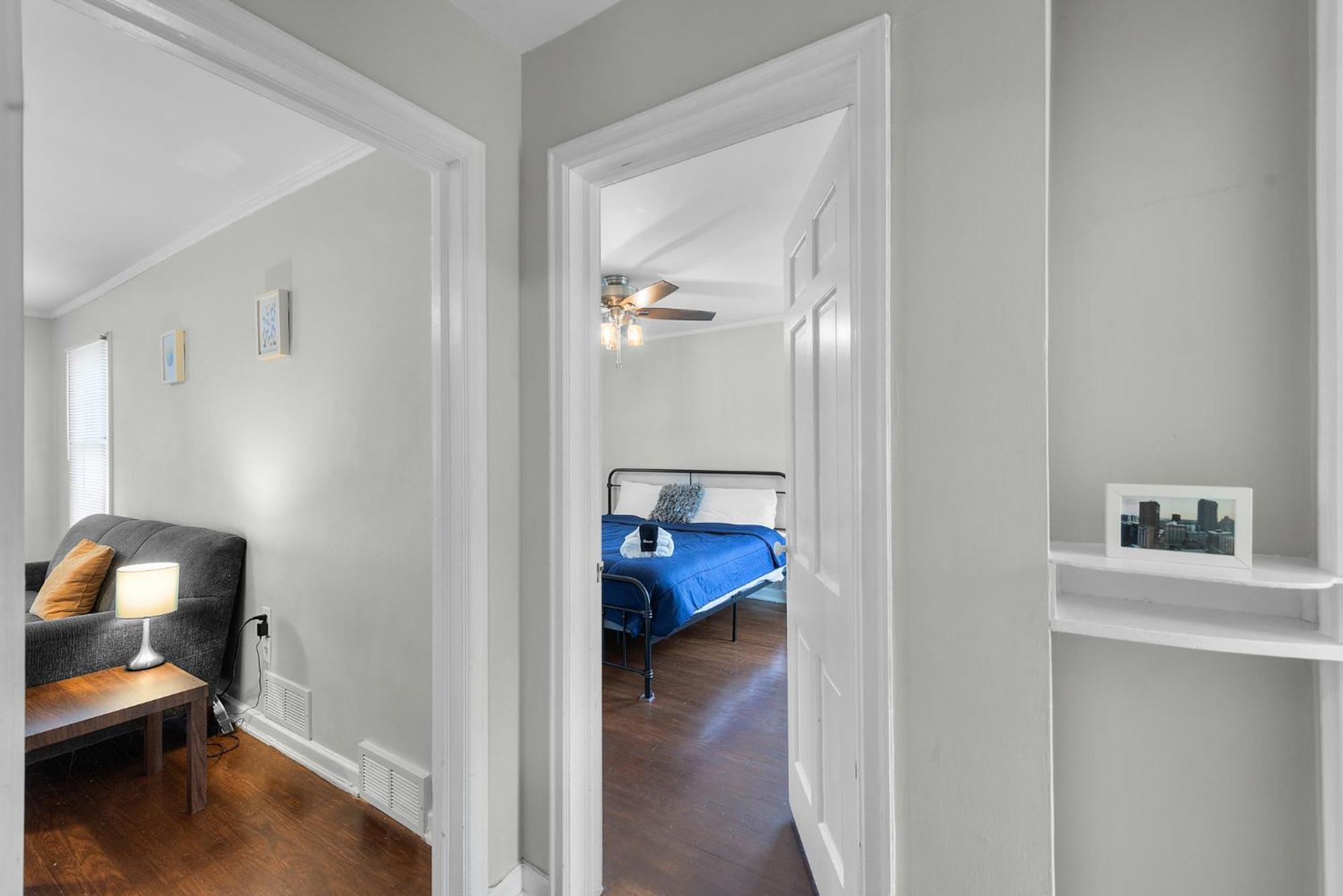 Top-floor 1br In Apartment *
