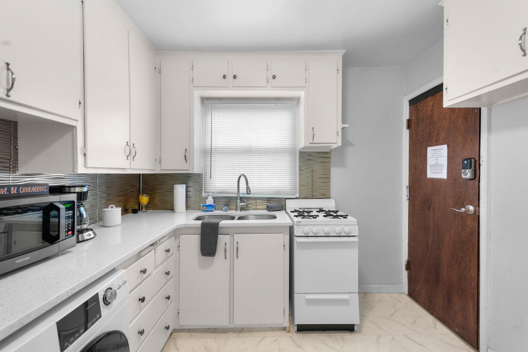 Apartment Top-floor 1br In
