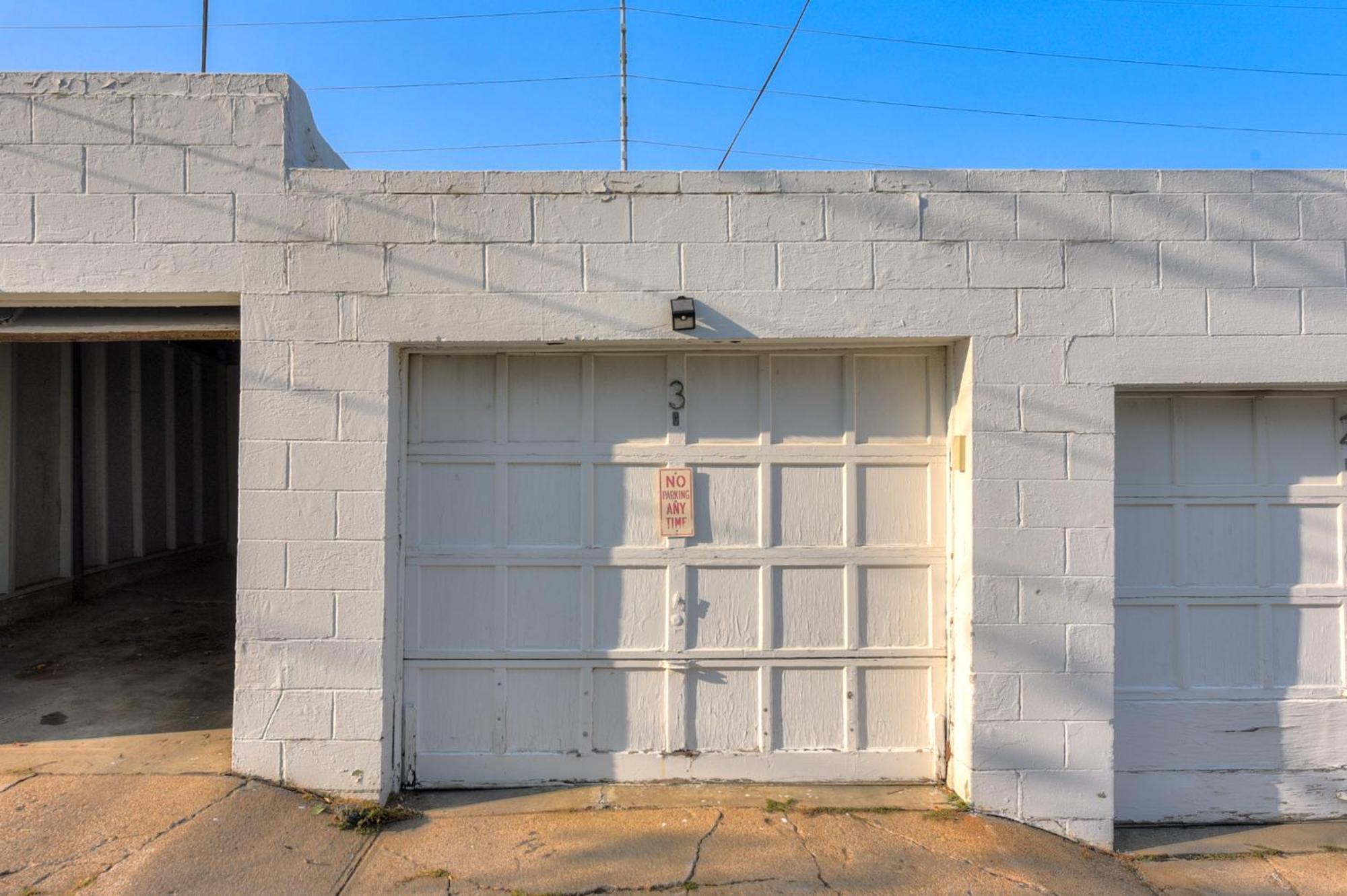 Top-floor 1br In *