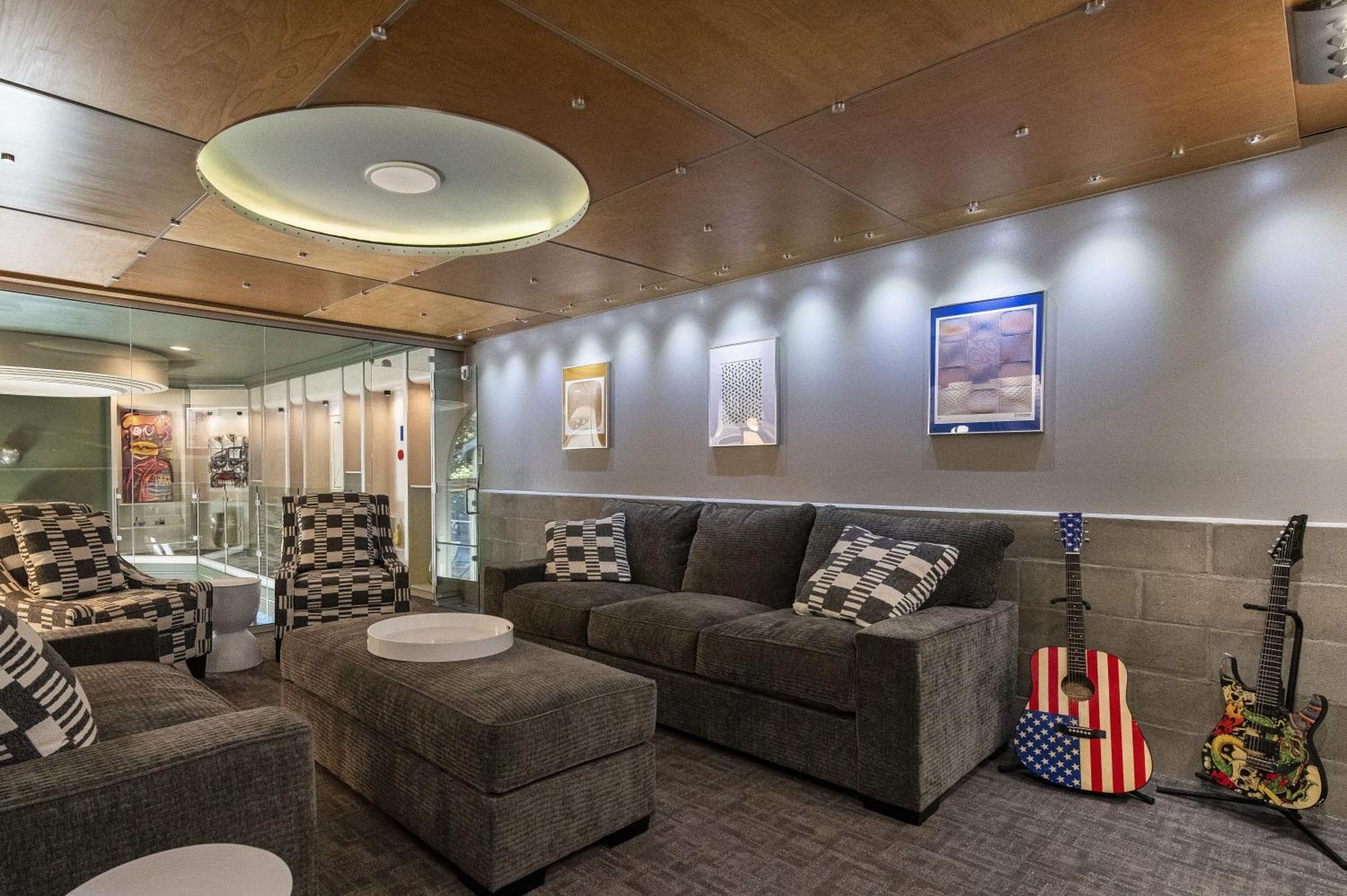 Skyline Indoor Pool Hot Tub *