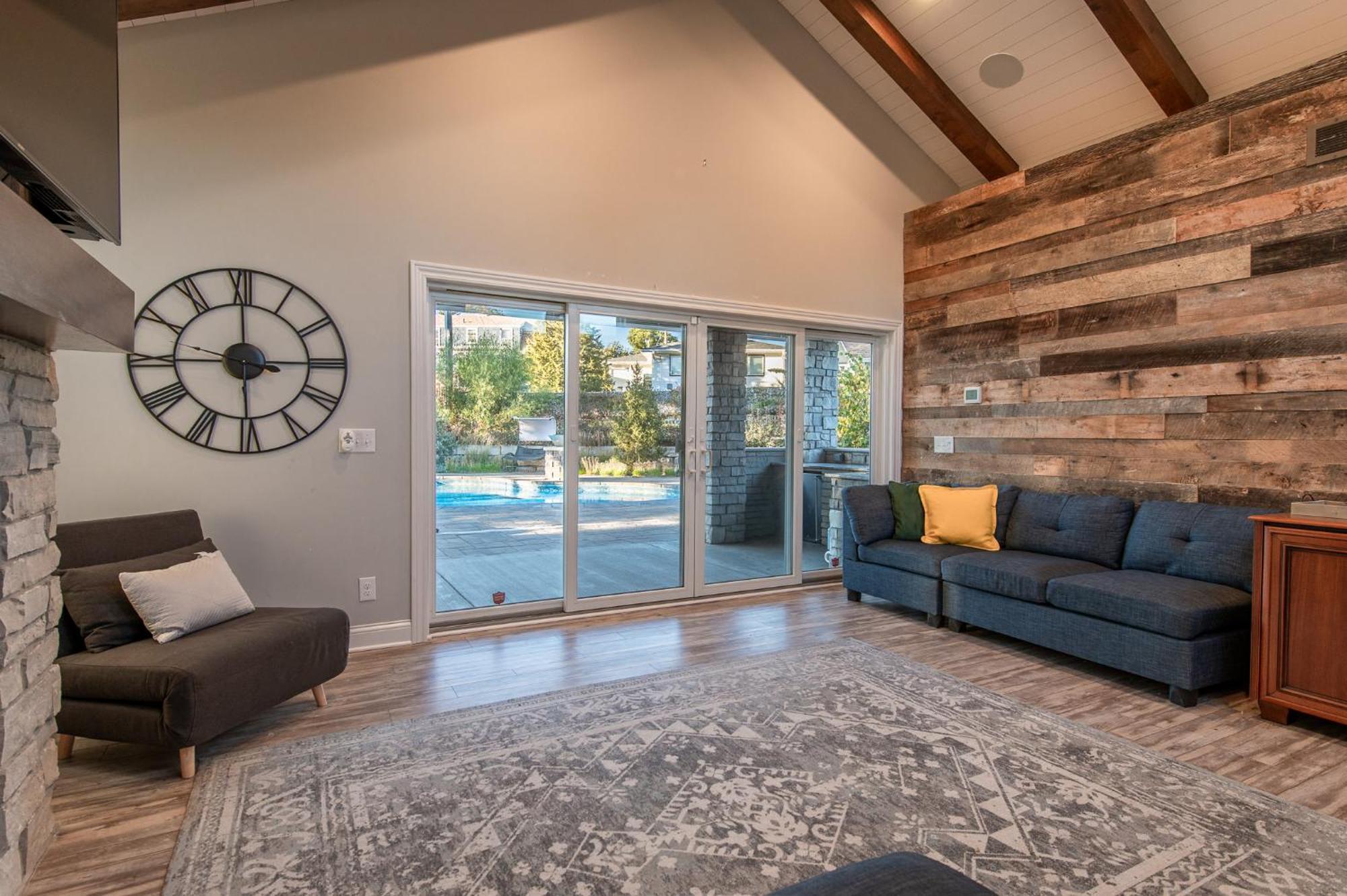 Luxury Oasis Heated Pool, Hot Tub, Bbq *