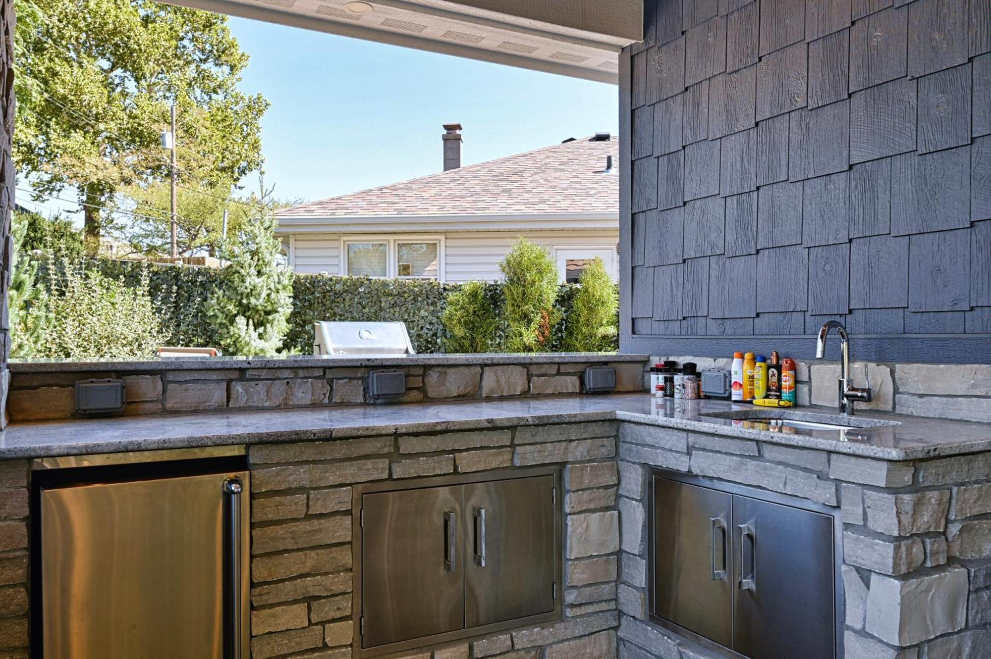 Luxury Oasis Heated Pool, Hot Tub, Bbq