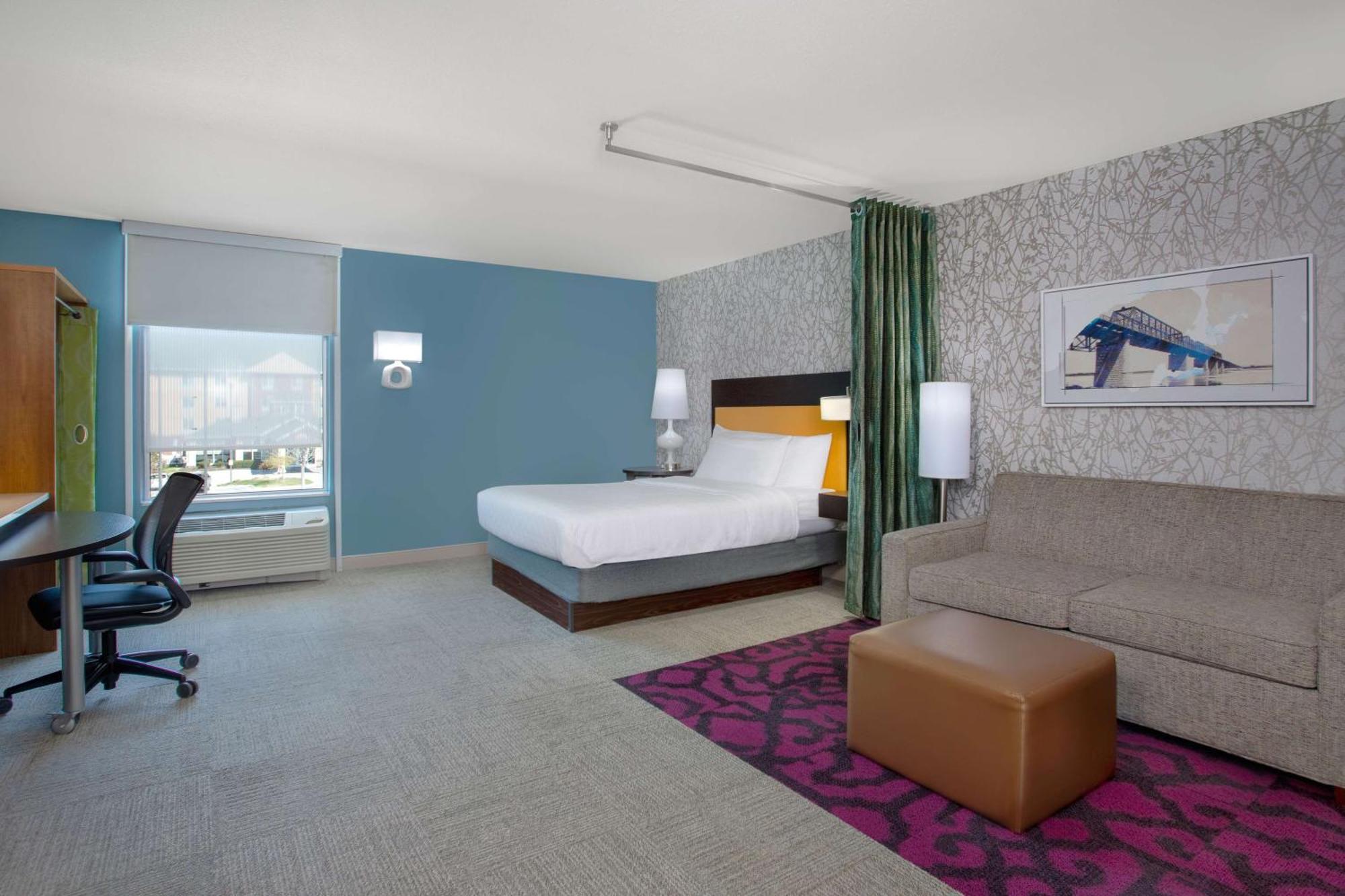 Hotel Home2 By Hilton West