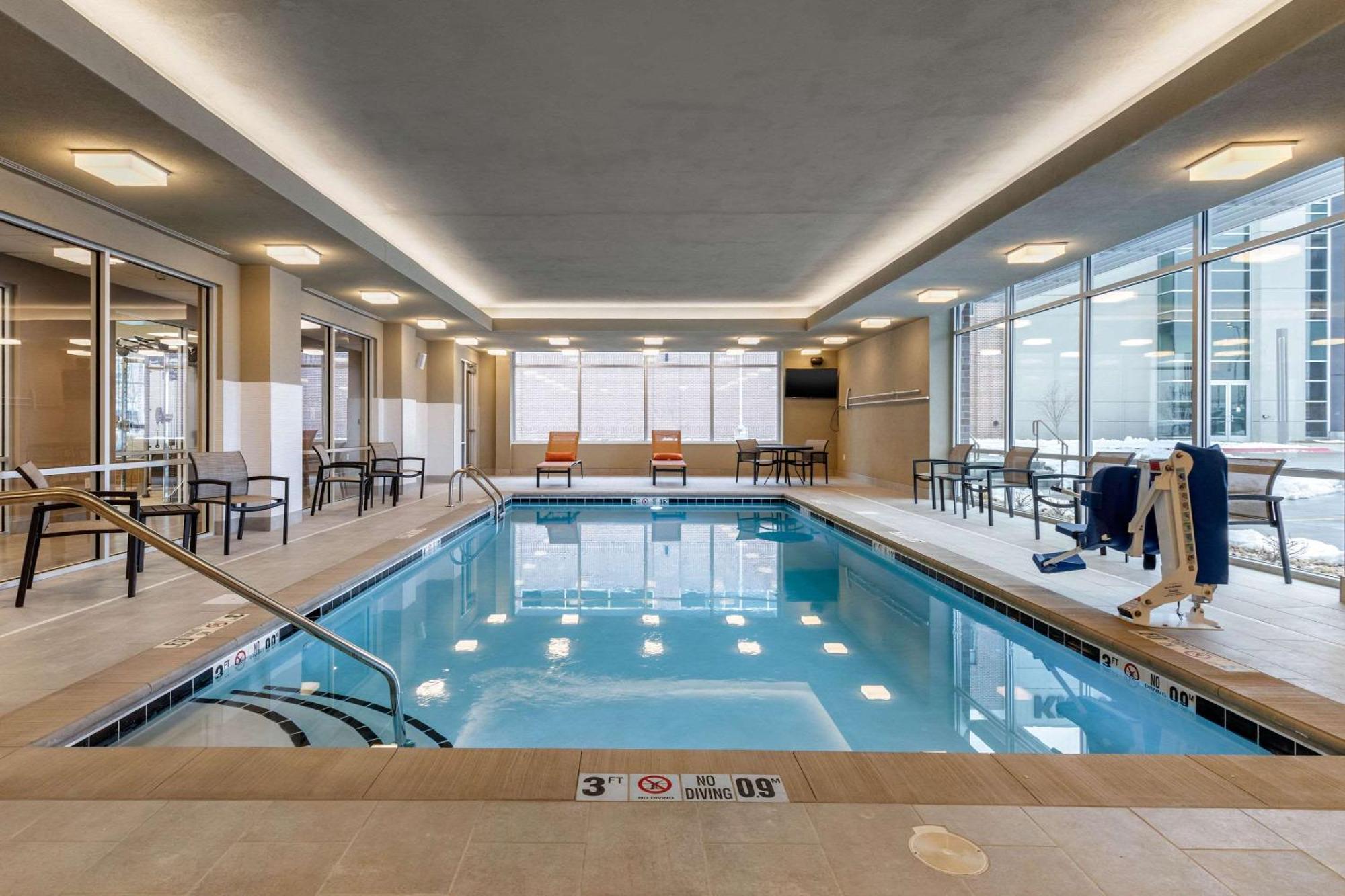 Hotel Cambria Downtown