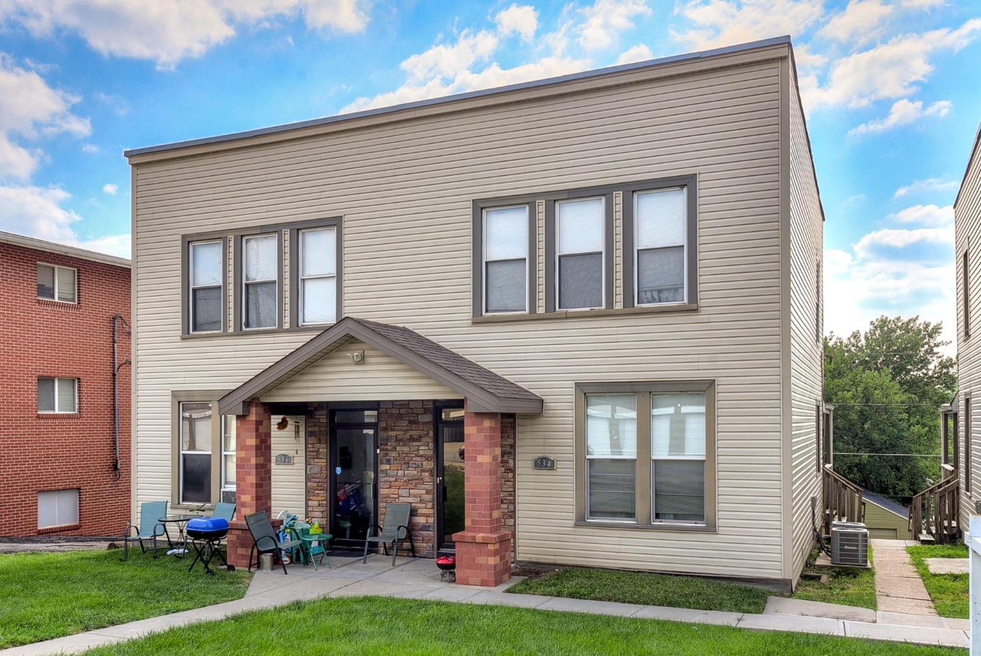 Modern Midtown 1b King Bed And Smart Tvs Apartment Omaha