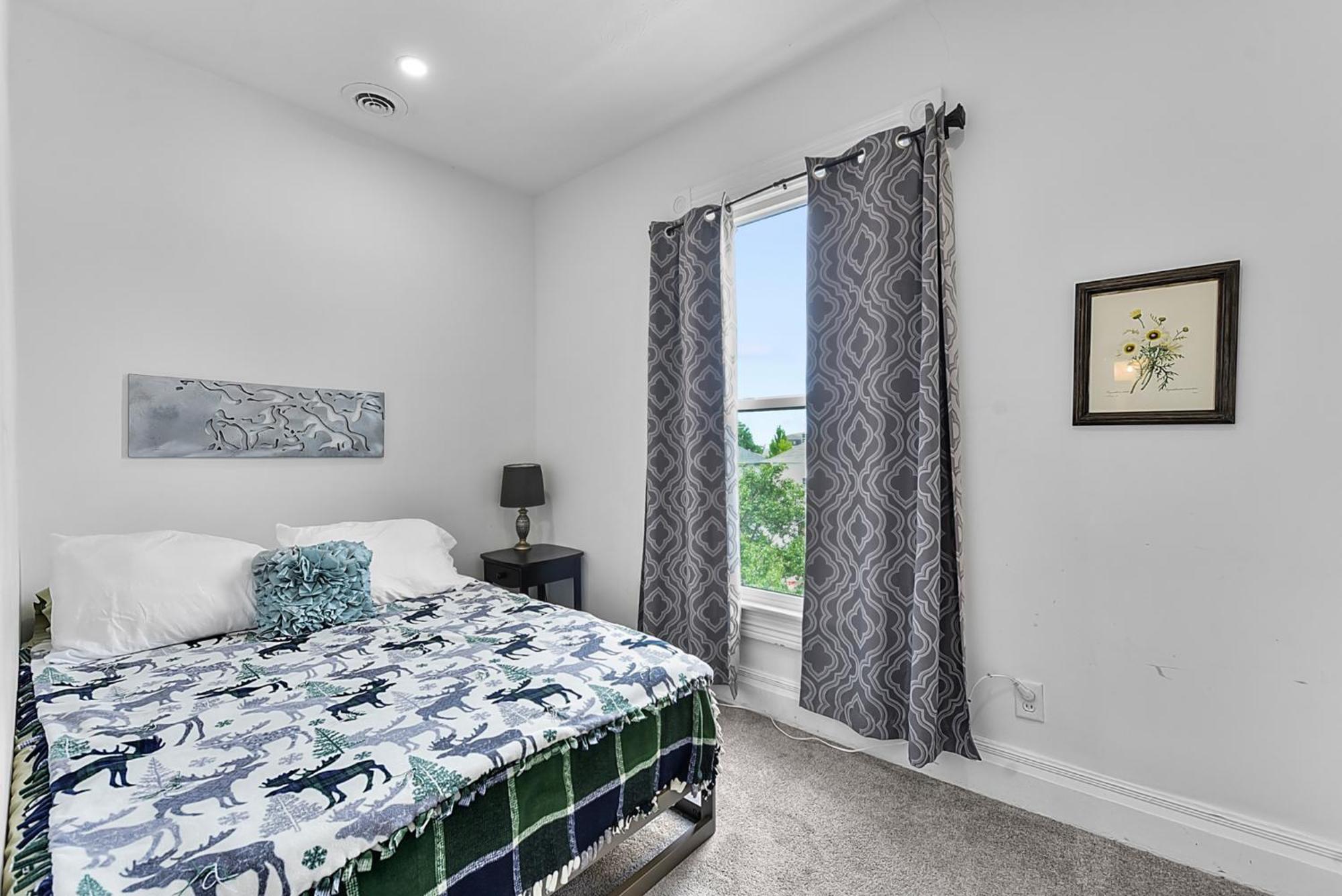 Beautiful Private 2b In Midtown * Omaha