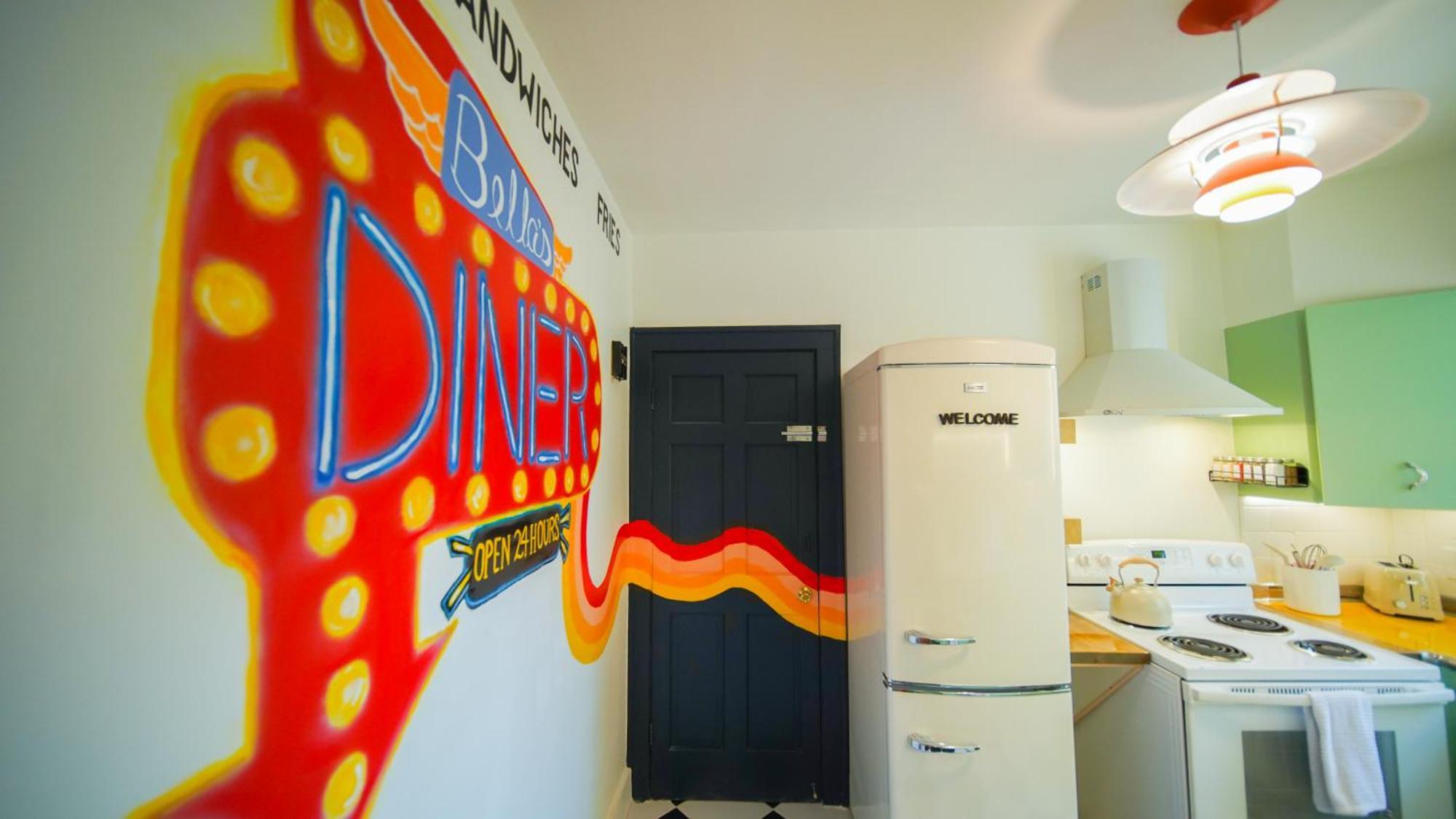 Holiday home Stylish 2 Bed Retro Retreat *