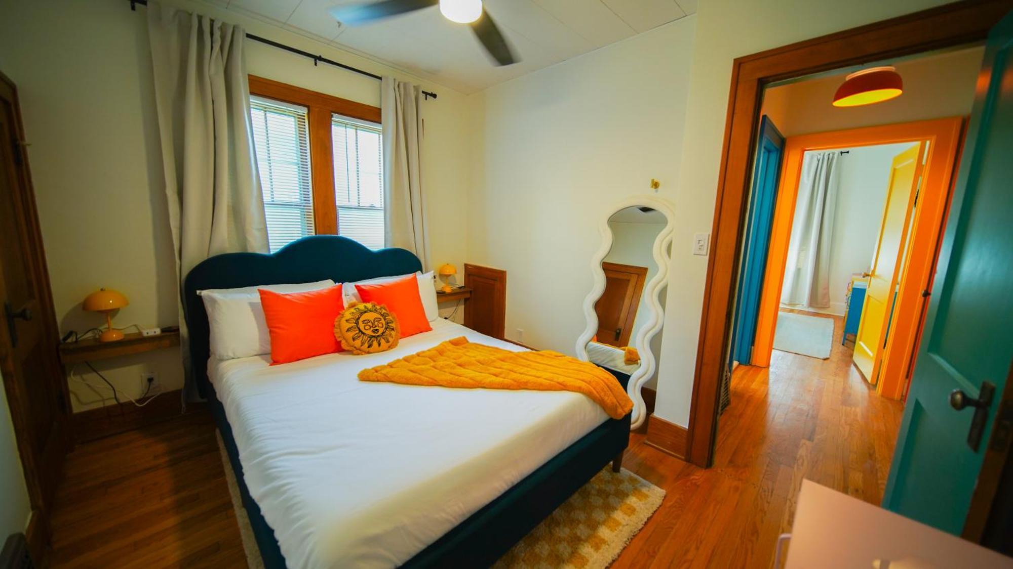 Stylish 2 Bed Retro Retreat Holiday home Omaha