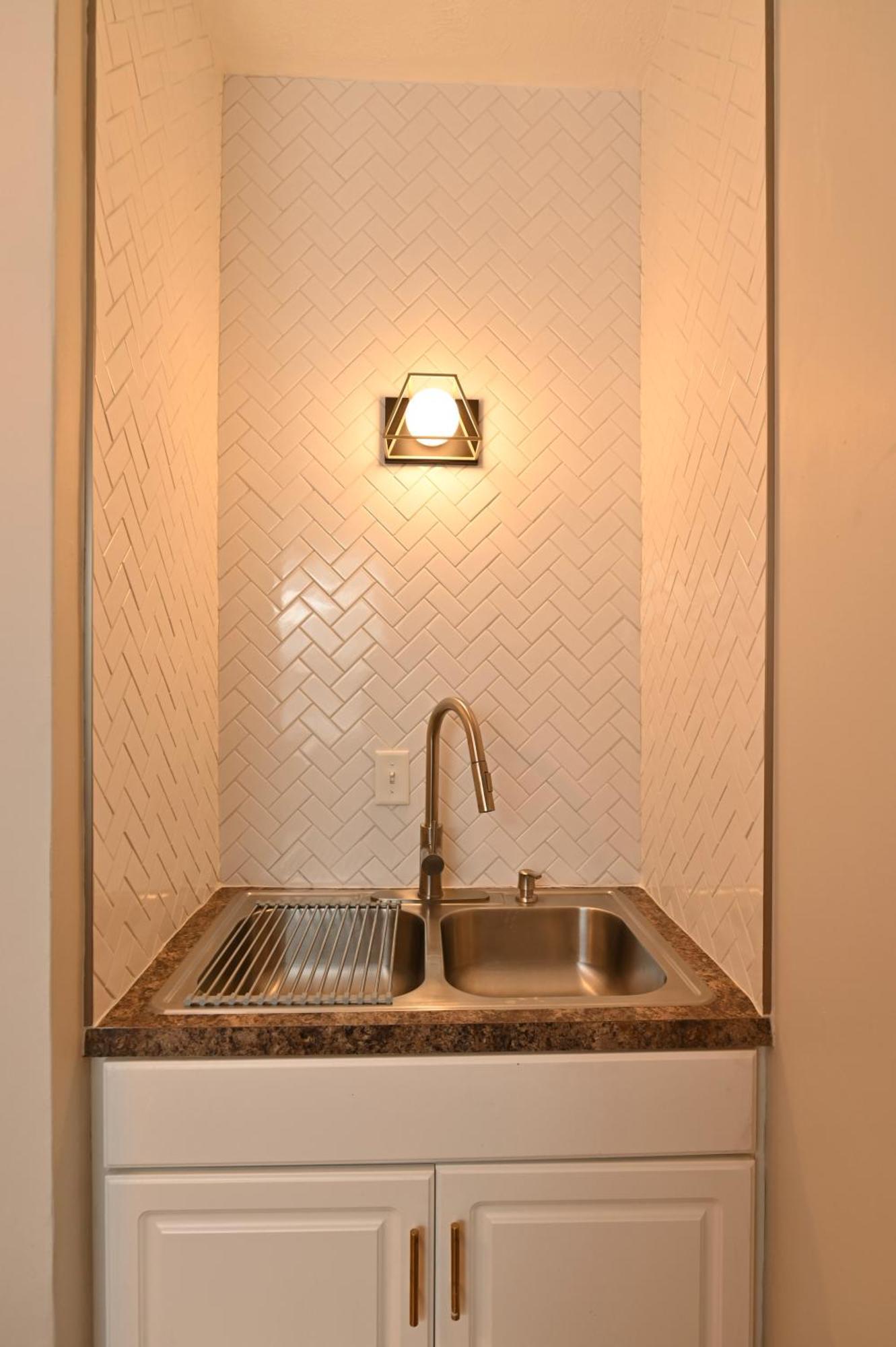 Little Italy Retreat Self-check-in, 2br, Smart Tv Omaha