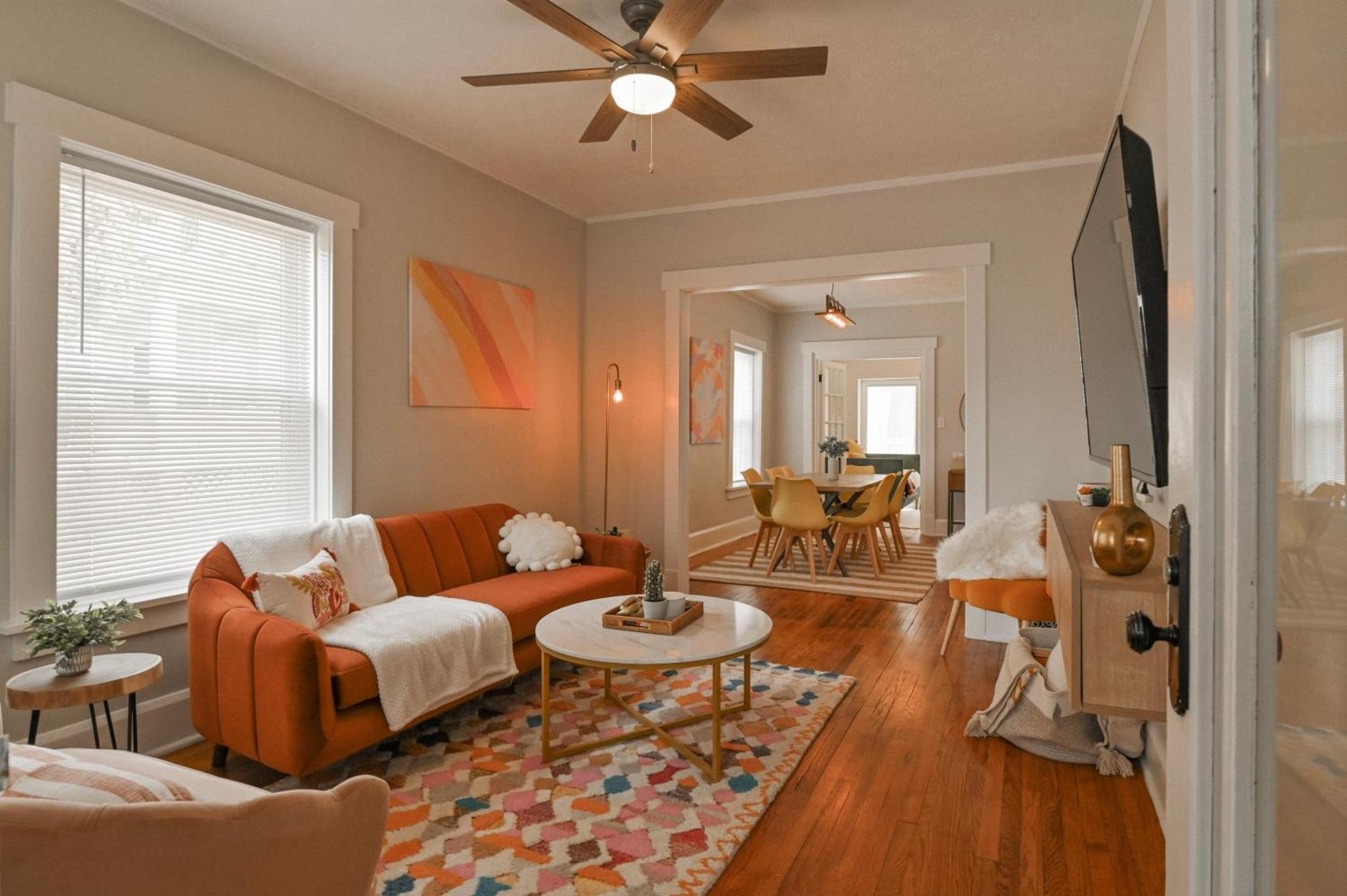 Little Italy Retreat Self-check-in, 2br, Smart Tv Omaha
