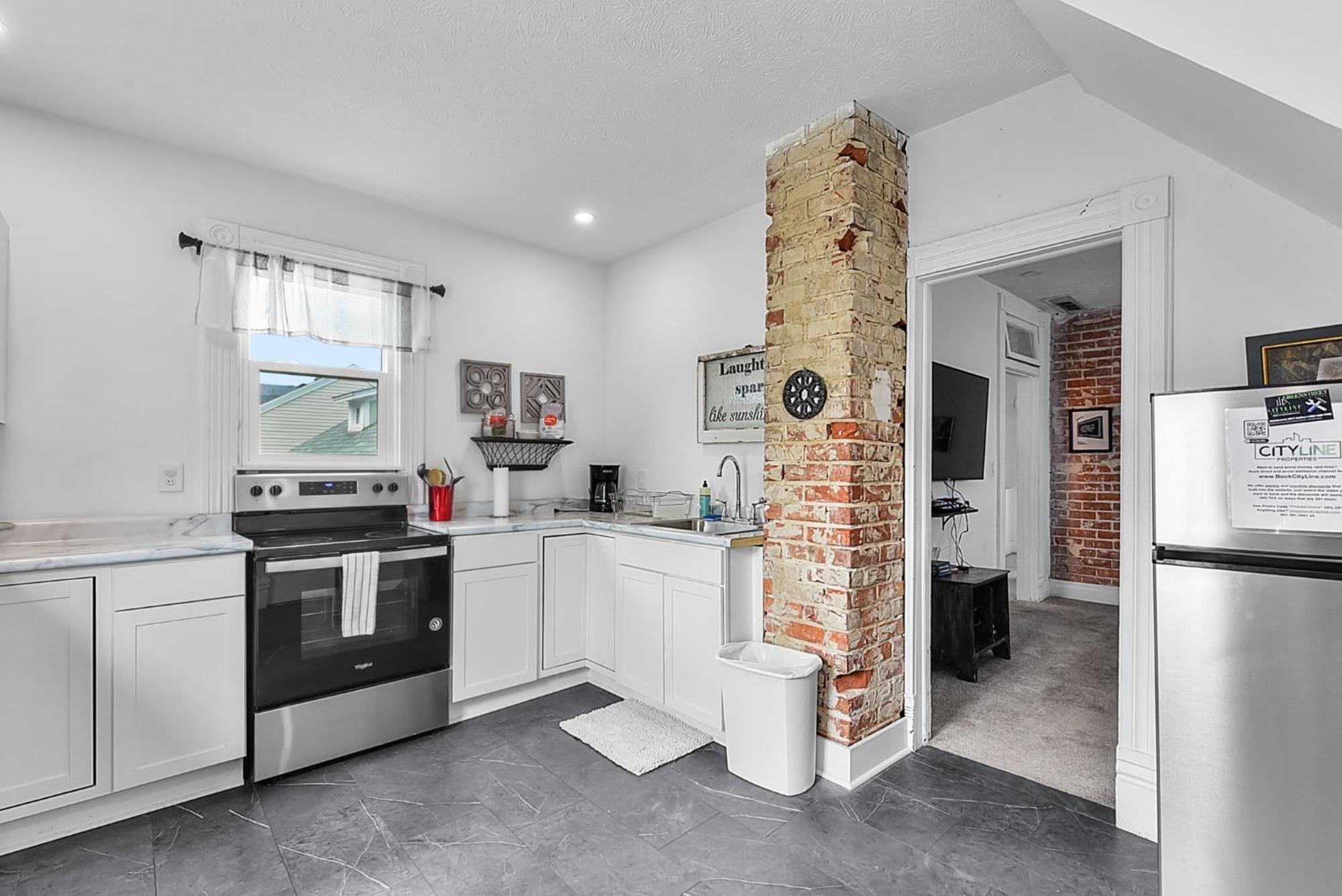 Beautiful Private 2b In Midtown