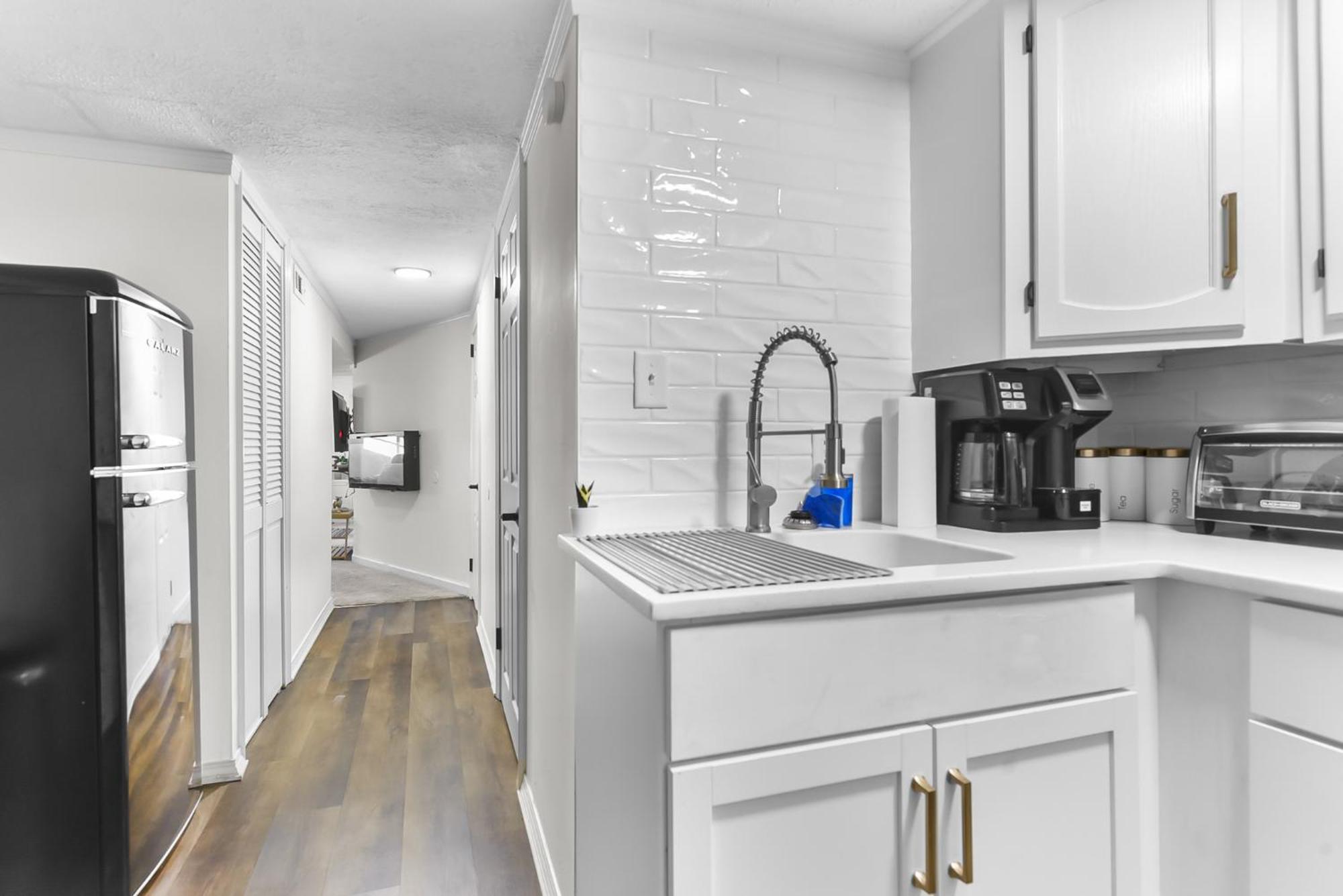 Lovely Near Zoo With Self Check-in, Smart Tv Apartment Omaha