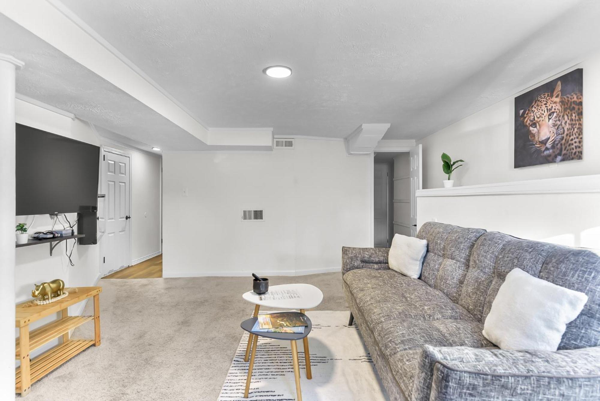 Apartment Lovely Near Zoo With Self Check-in, Smart Tv