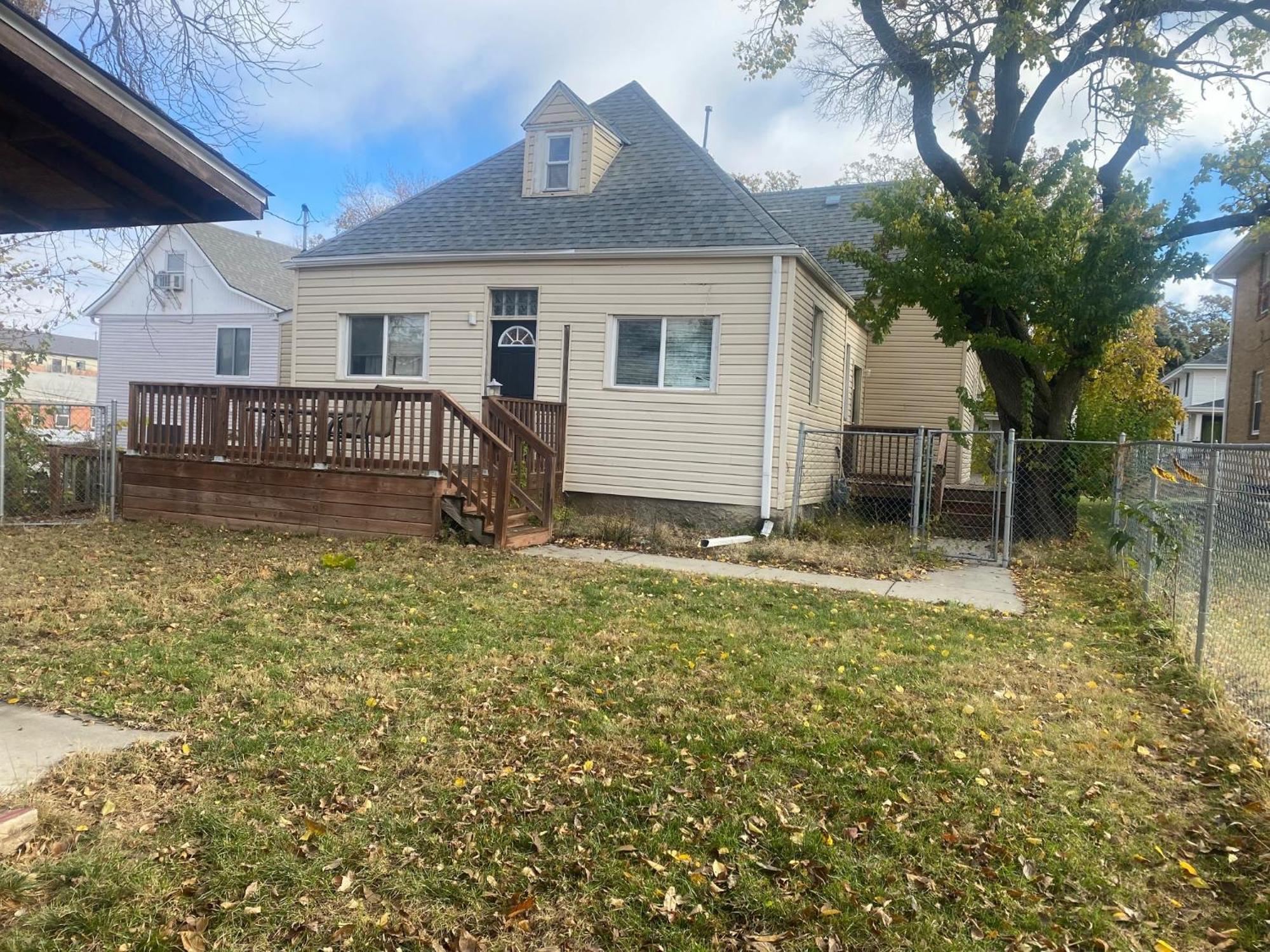 Converted Victorian 3bd With Backyard
