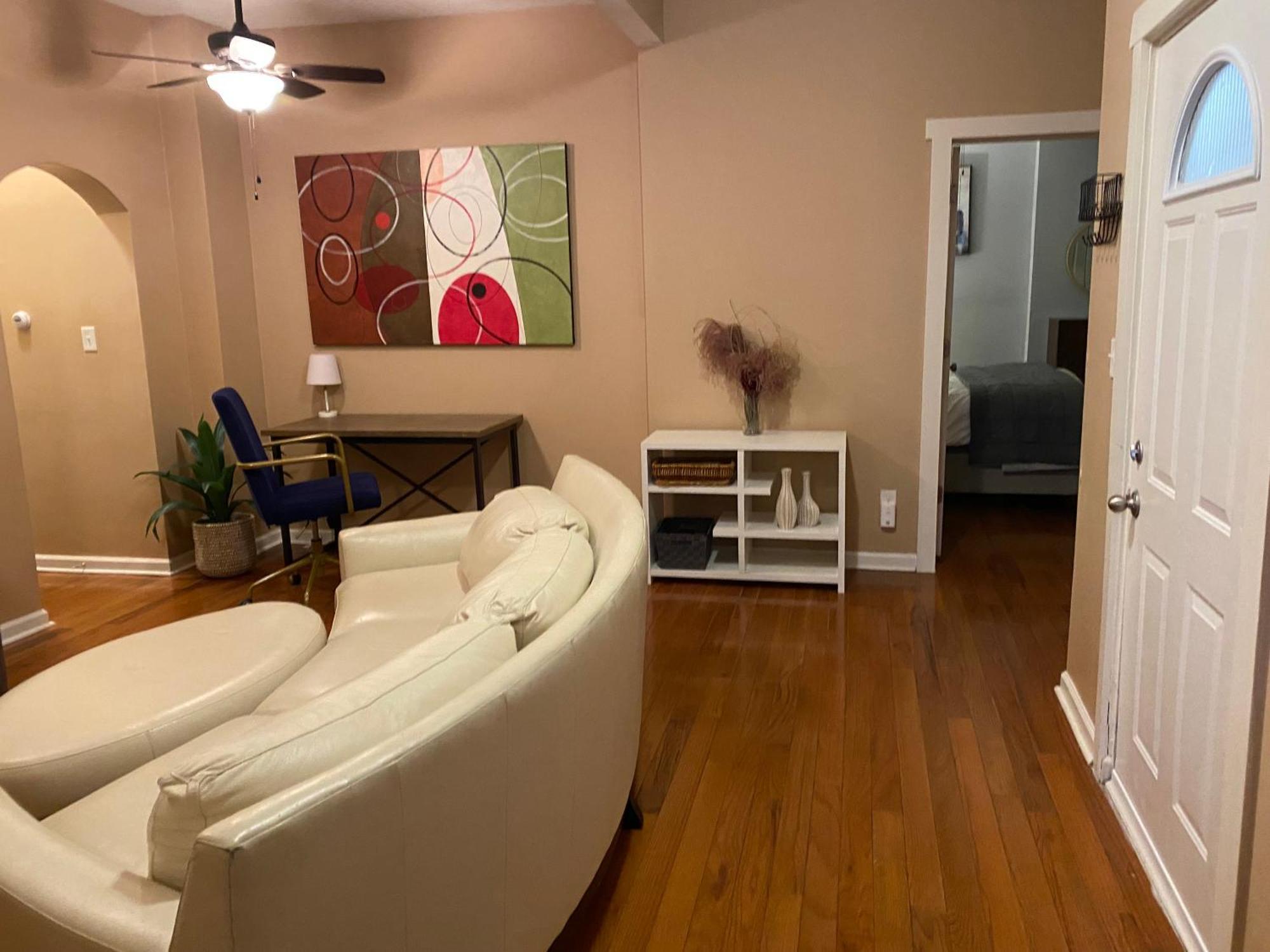 Converted Victorian 3bd With Backyard Apartment Omaha