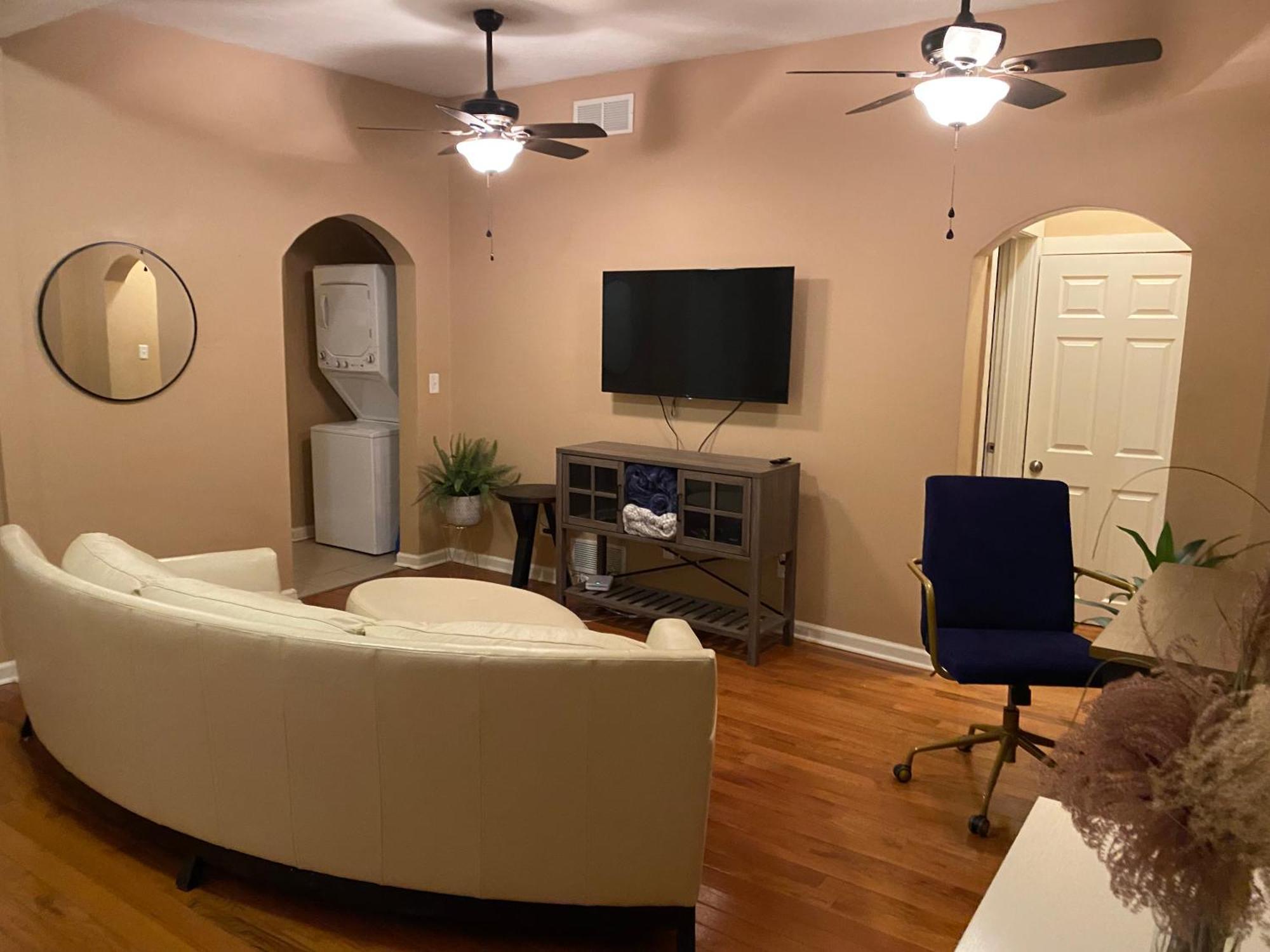 Converted Victorian 3bd With Backyard Apartment Omaha
