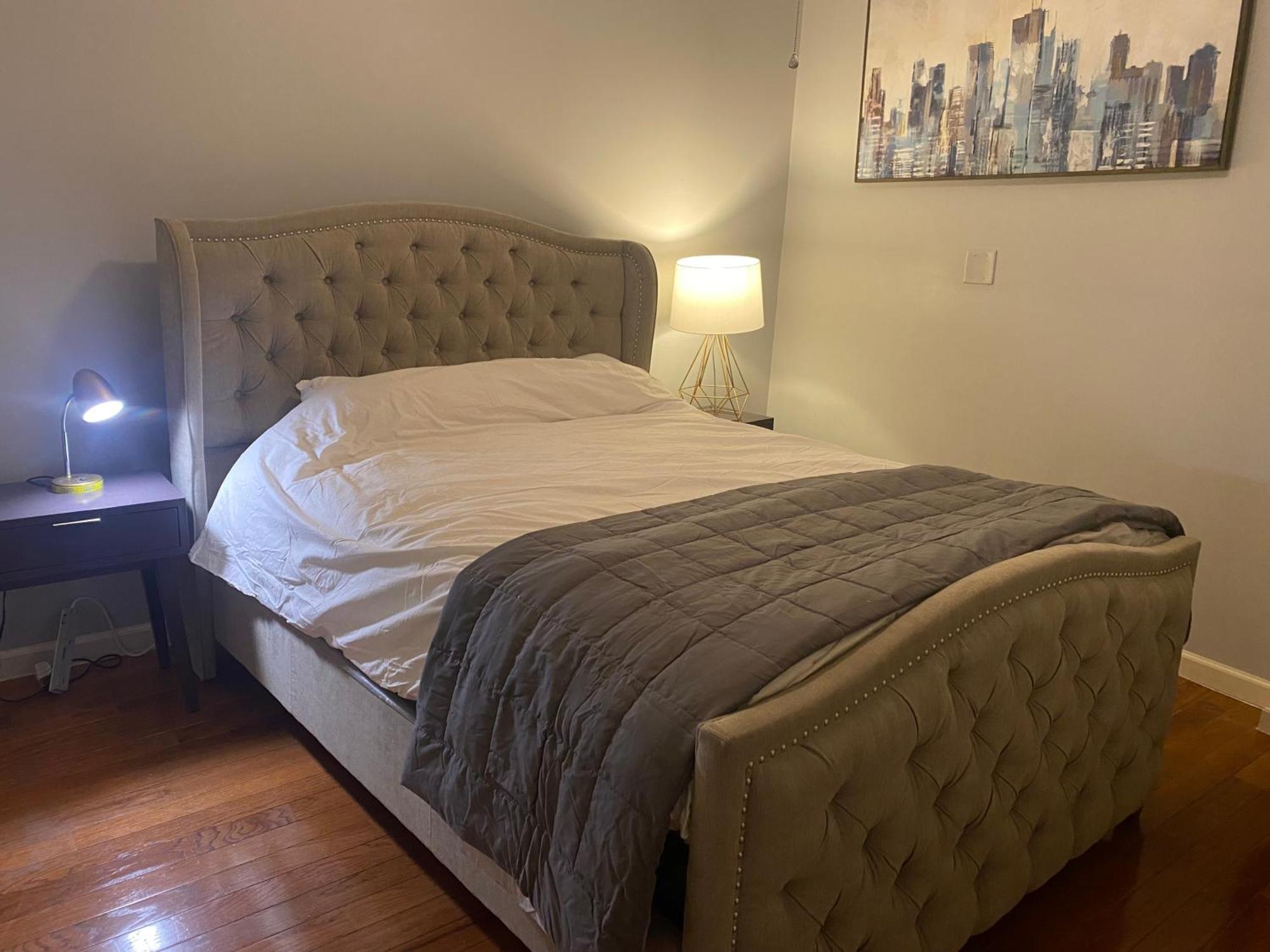 Converted Victorian 3bd With Backyard *