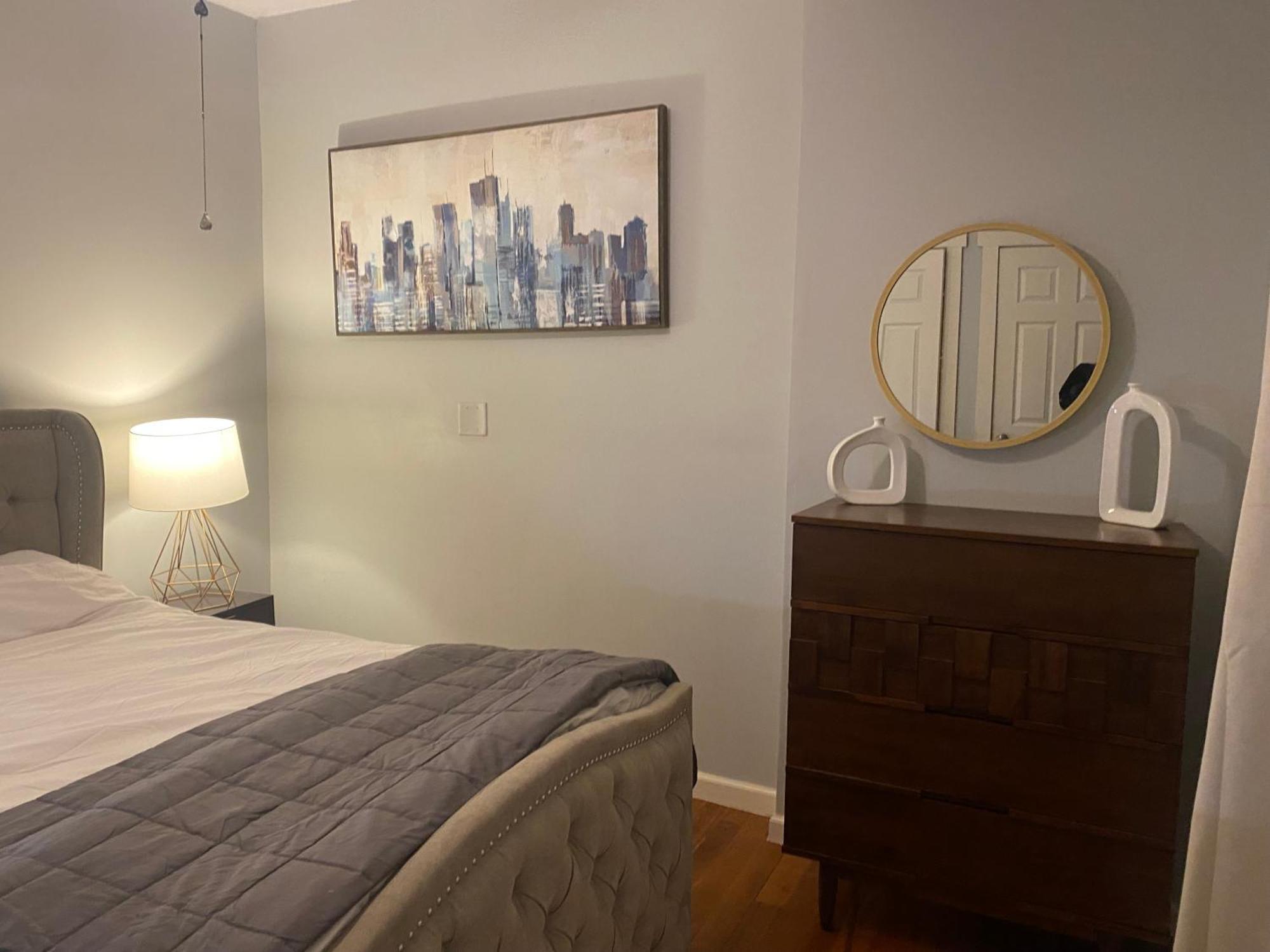 Converted Victorian 3bd With Backyard *