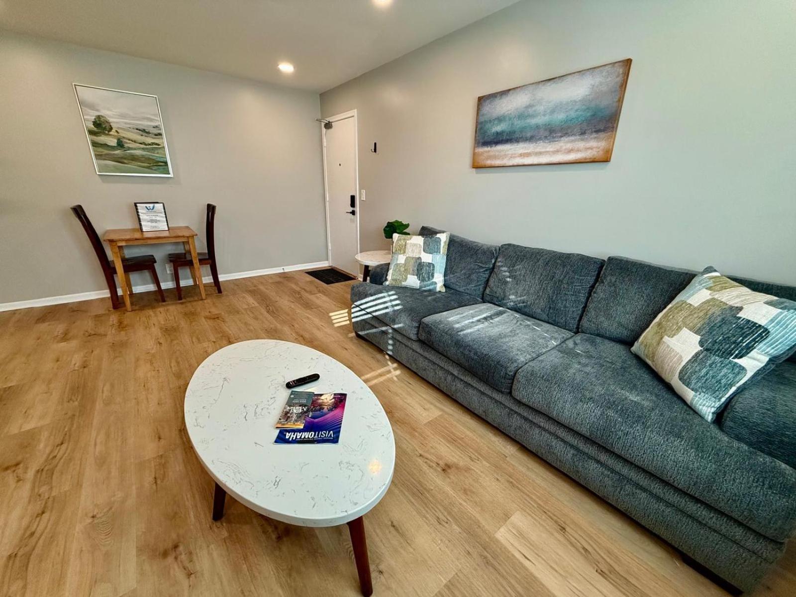 Joslyn 5-one Bdrm Walk To Unmc *
