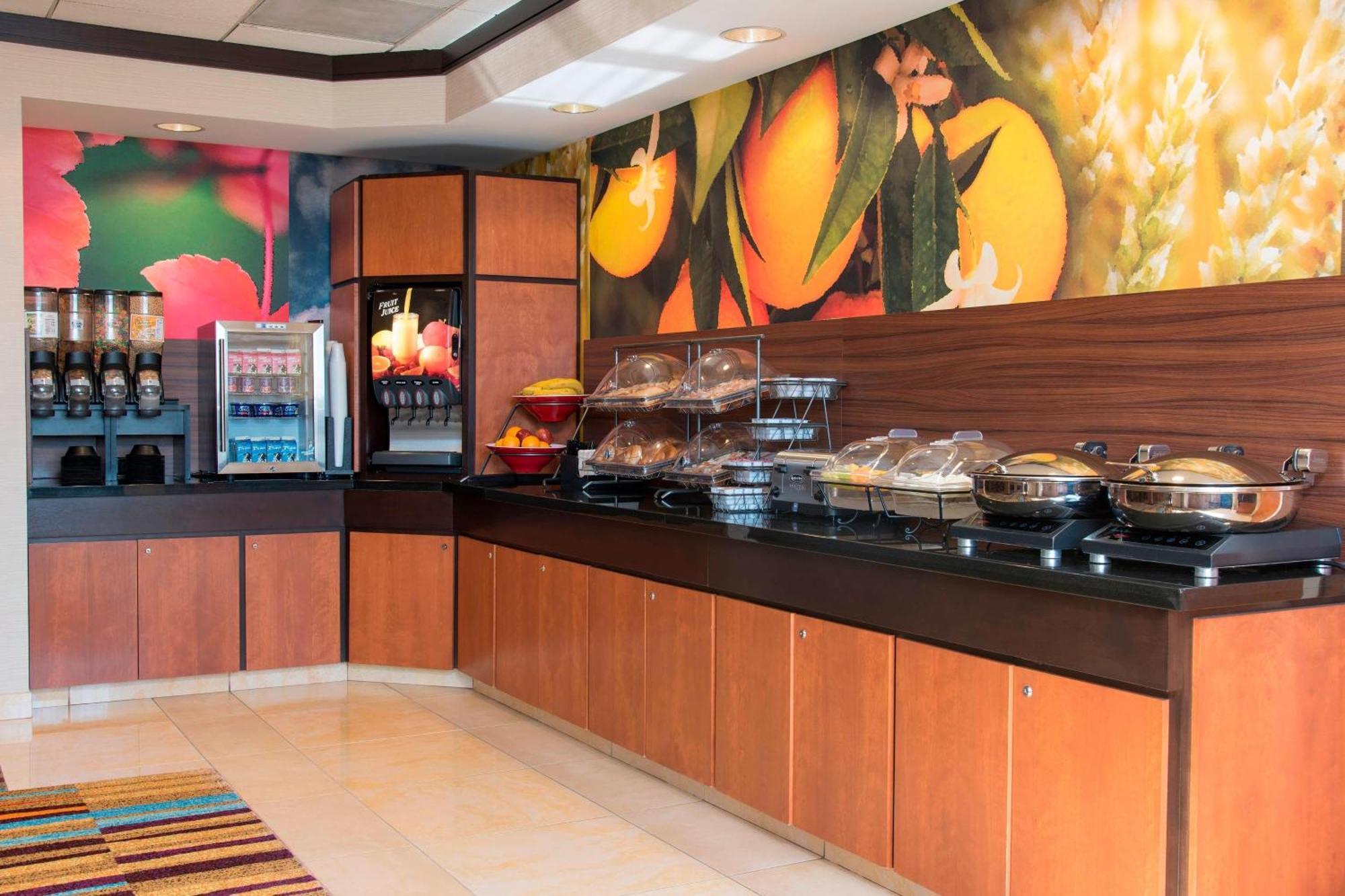 Fairfield & By Marriott Downtown Hotel Omaha
