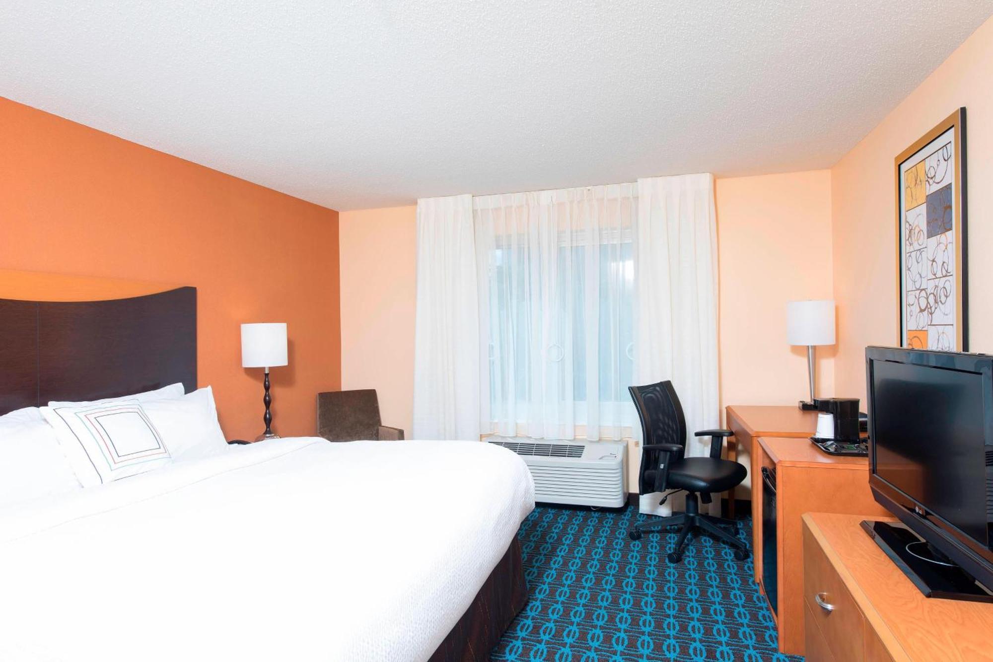 Fairfield & By Marriott Downtown Hotel 3*