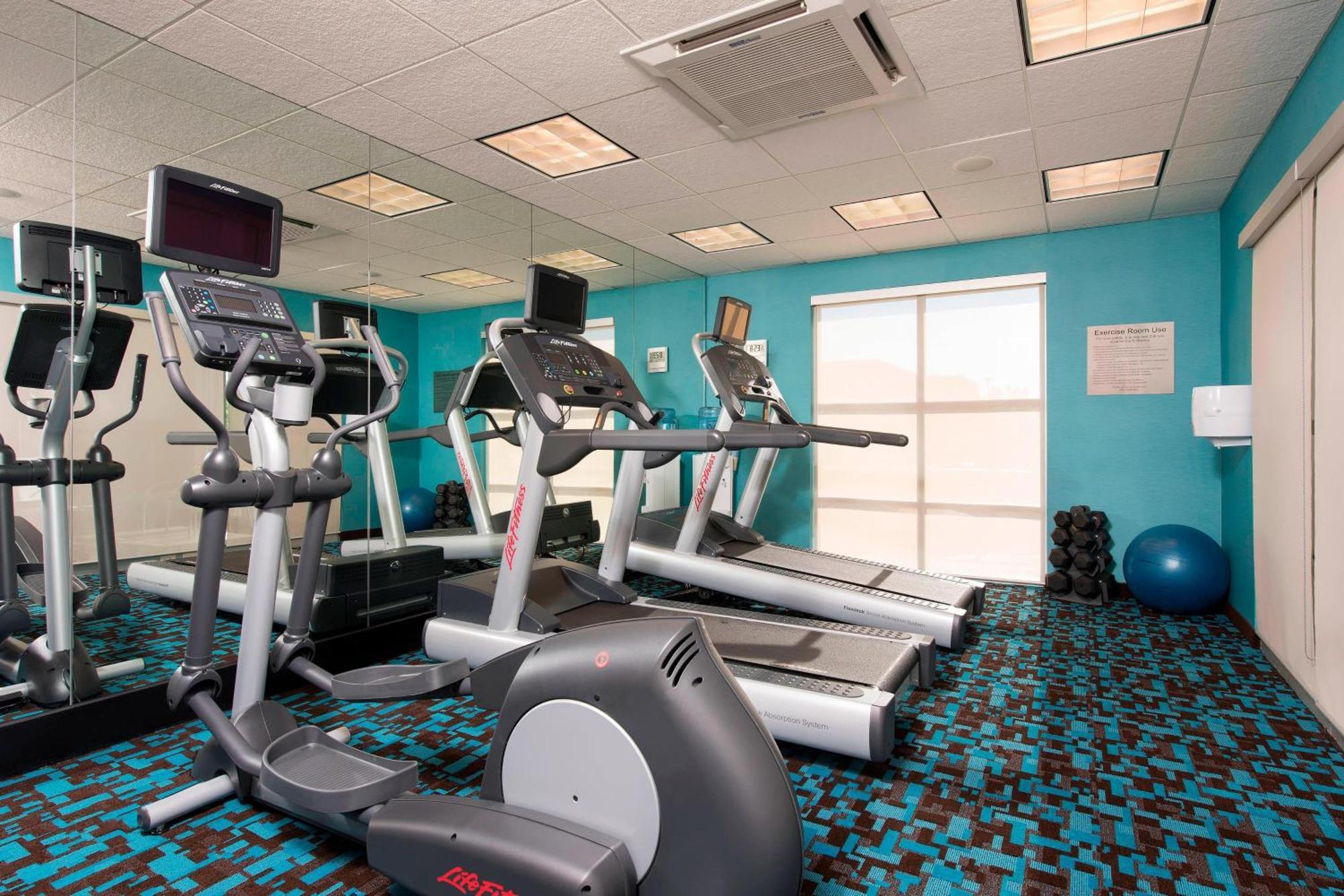 Hotel Fairfield & By Marriott Downtown 3*