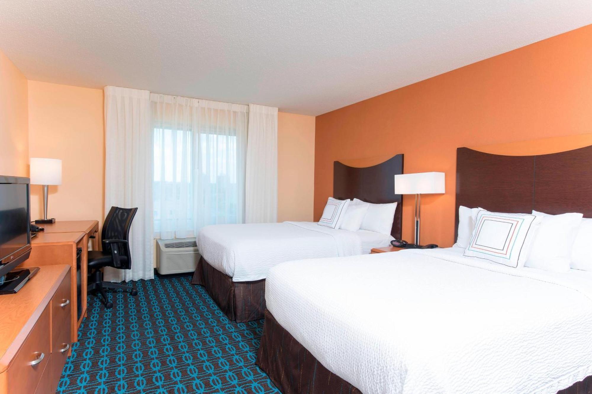 Fairfield & By Marriott Downtown Hotel Omaha