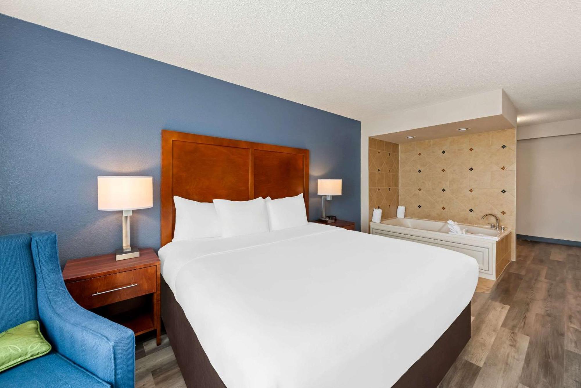 Hotel Comfort &