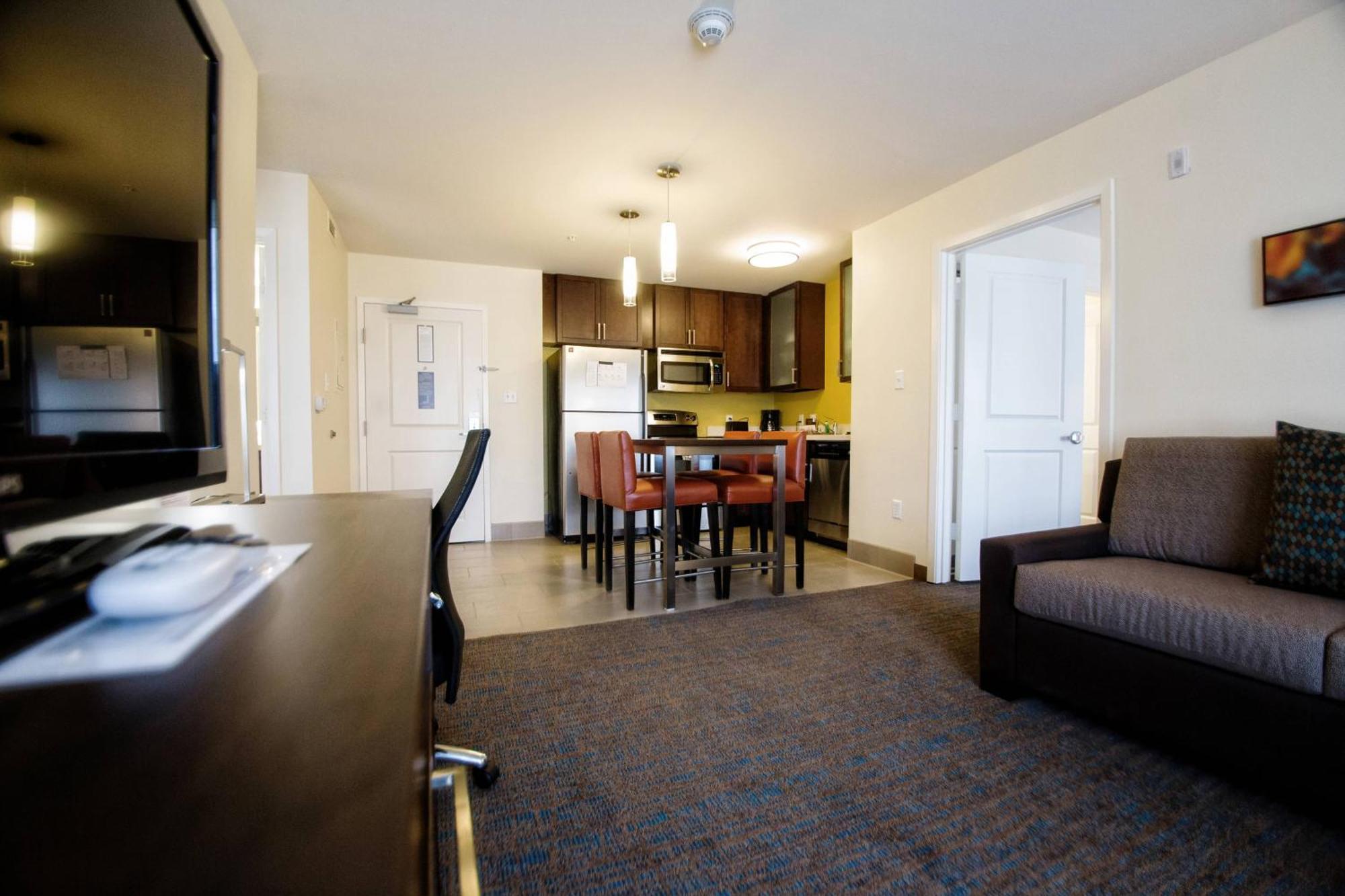By Marriott West 3* Omaha