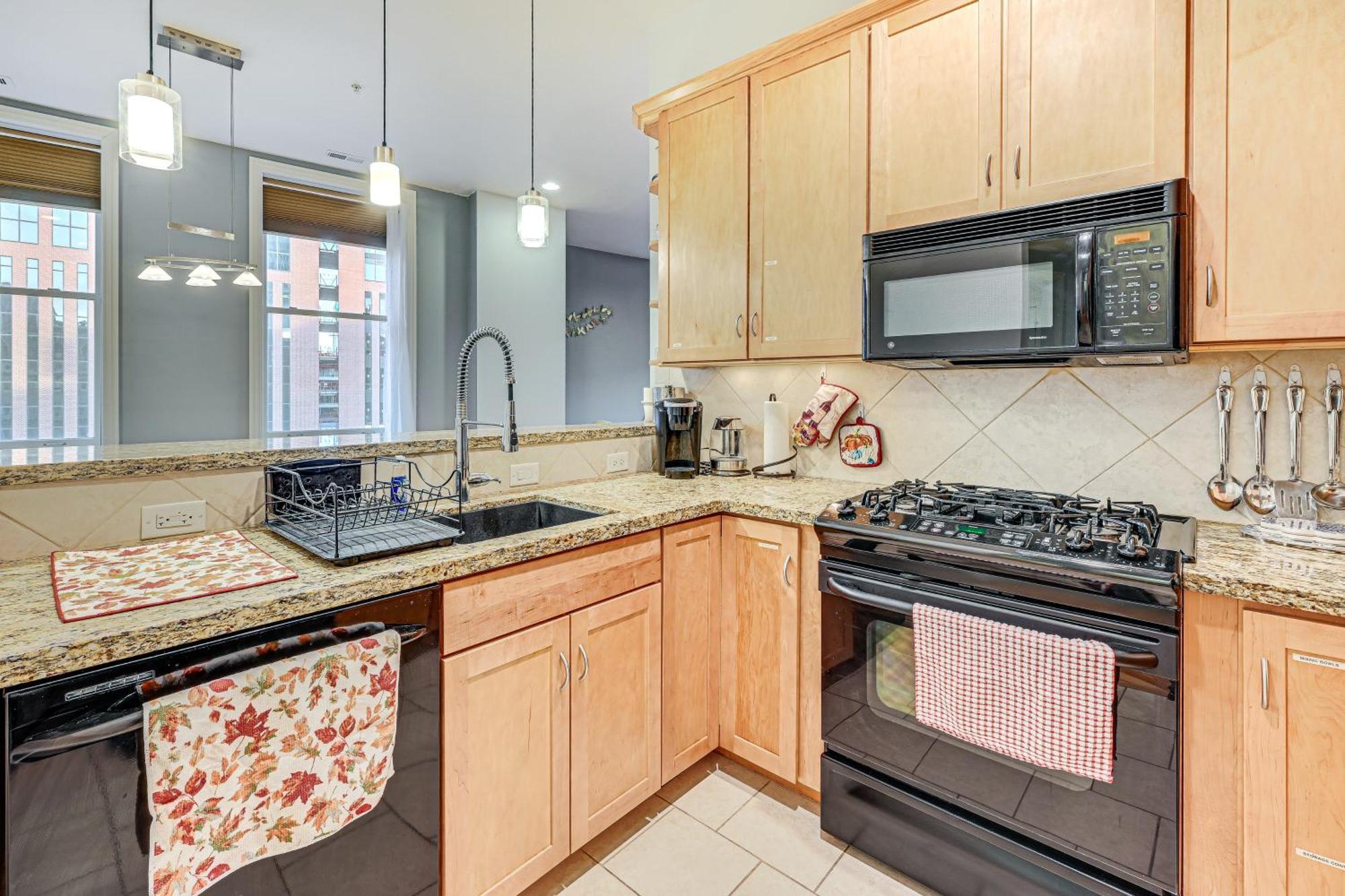 Historical In Dtwn - Pets Welcome! Apartment *