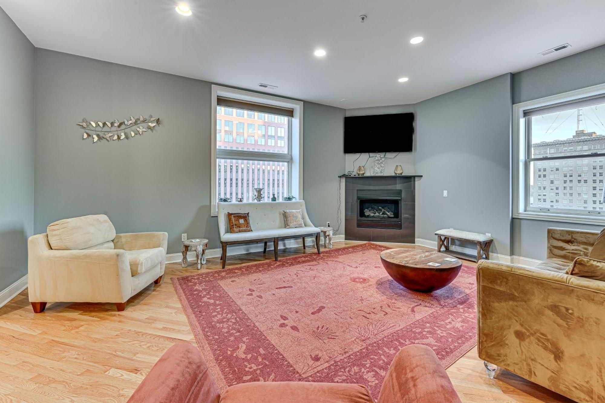 Historical In Dtwn - Pets Welcome! Apartment Omaha