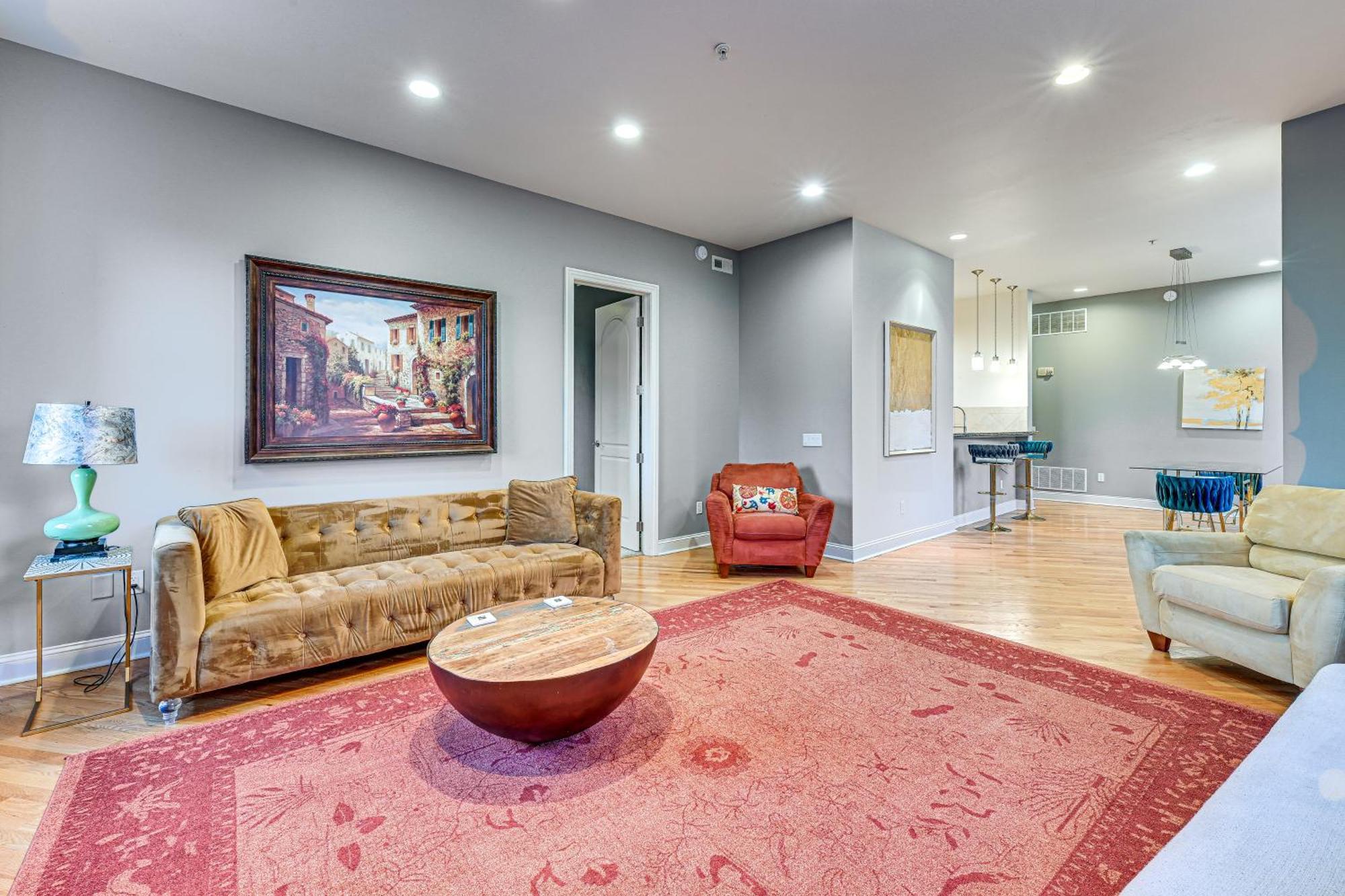 Apartment Historical In Dtwn - Pets Welcome!