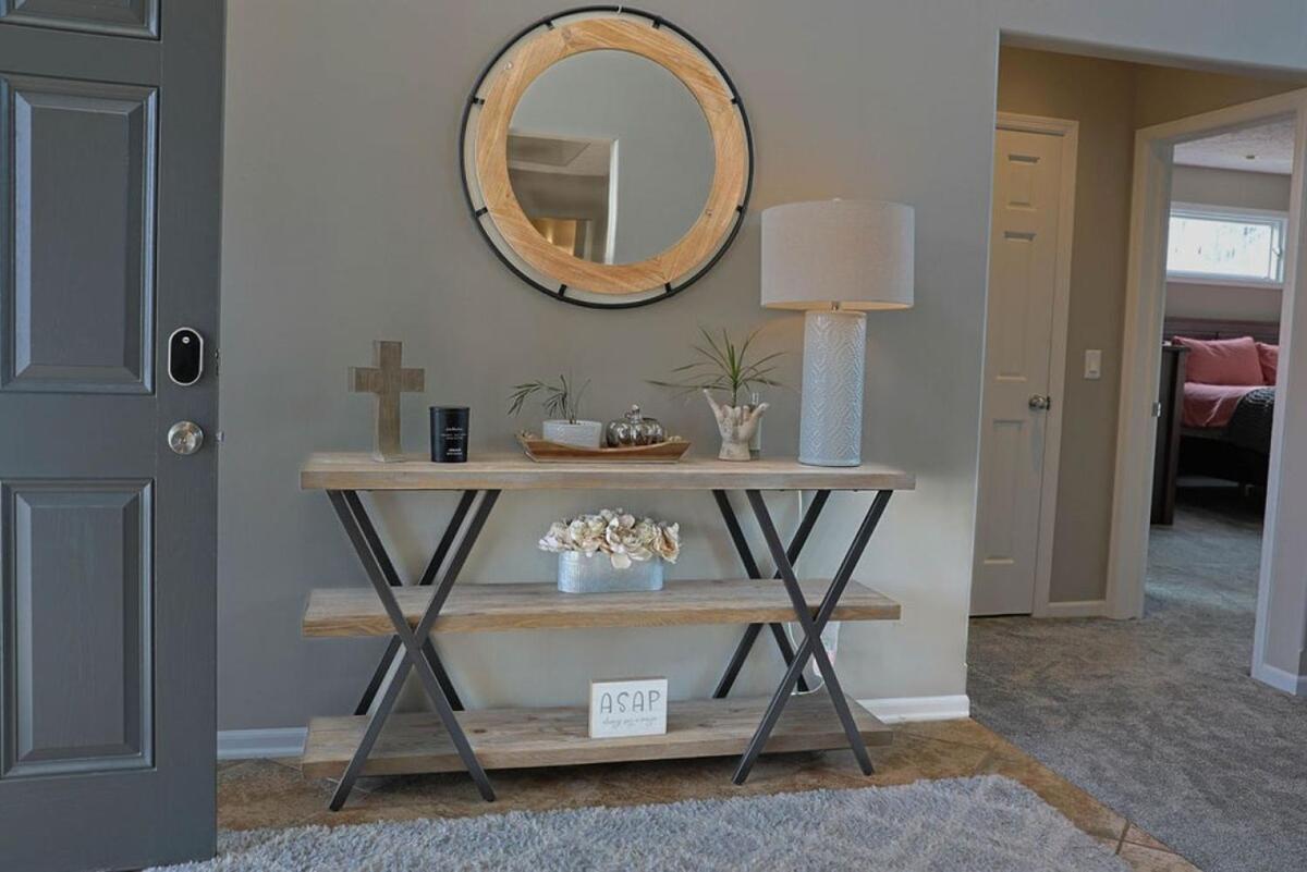 Holiday home Golf Oasis Sleeps 22! Hot Tub Firepit Gym Pool Omaha