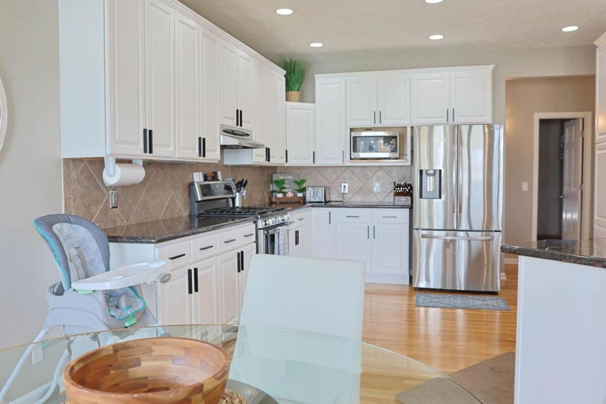 Holiday home Golf Oasis Sleeps 22! Hot Tub Firepit Gym Pool