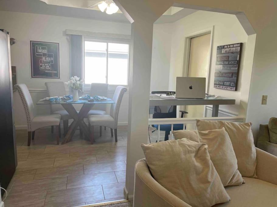 Smarthome-omaha Homestay *