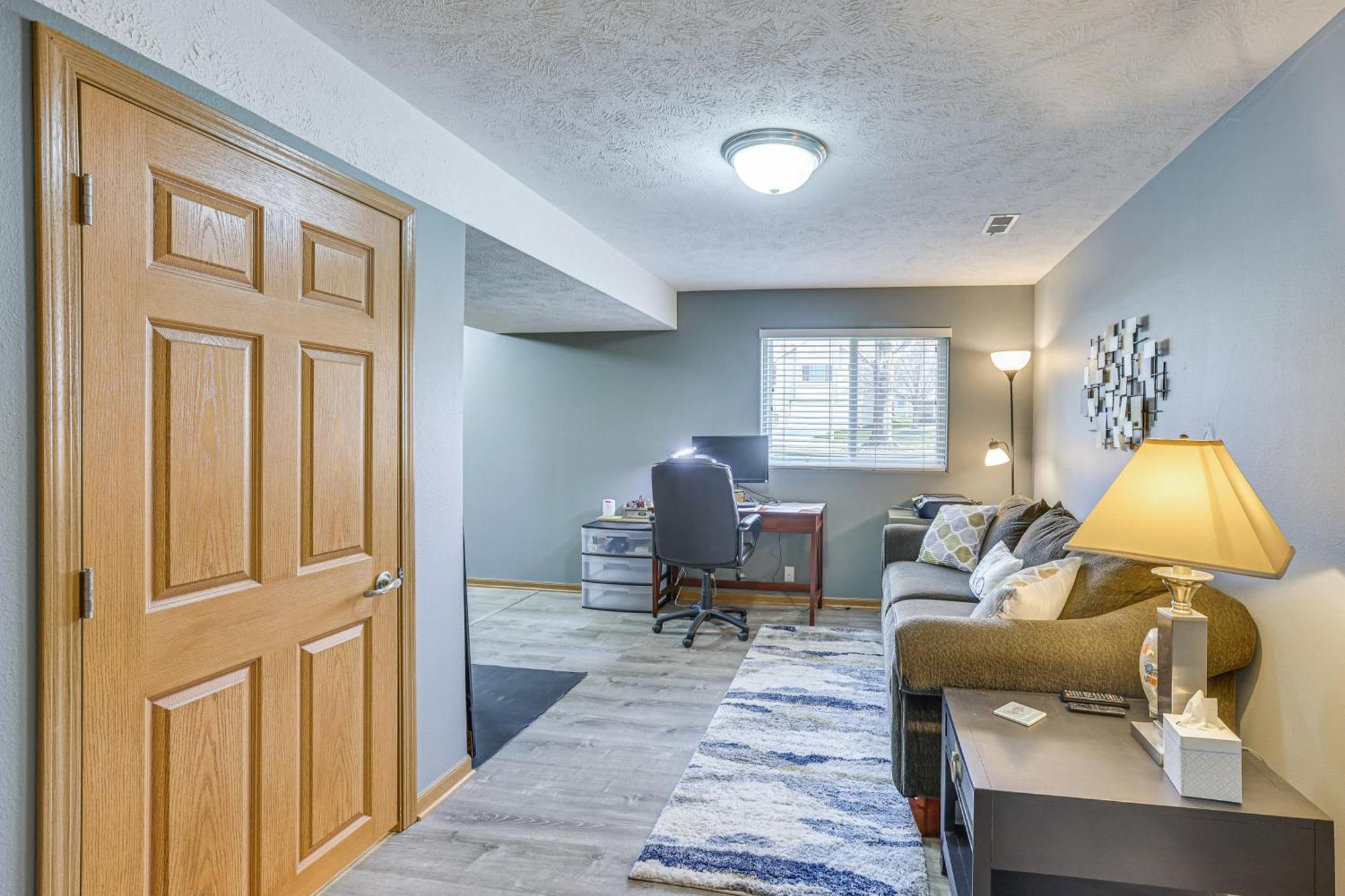 Apartment Updated - 15 Miles To Downtown! Omaha