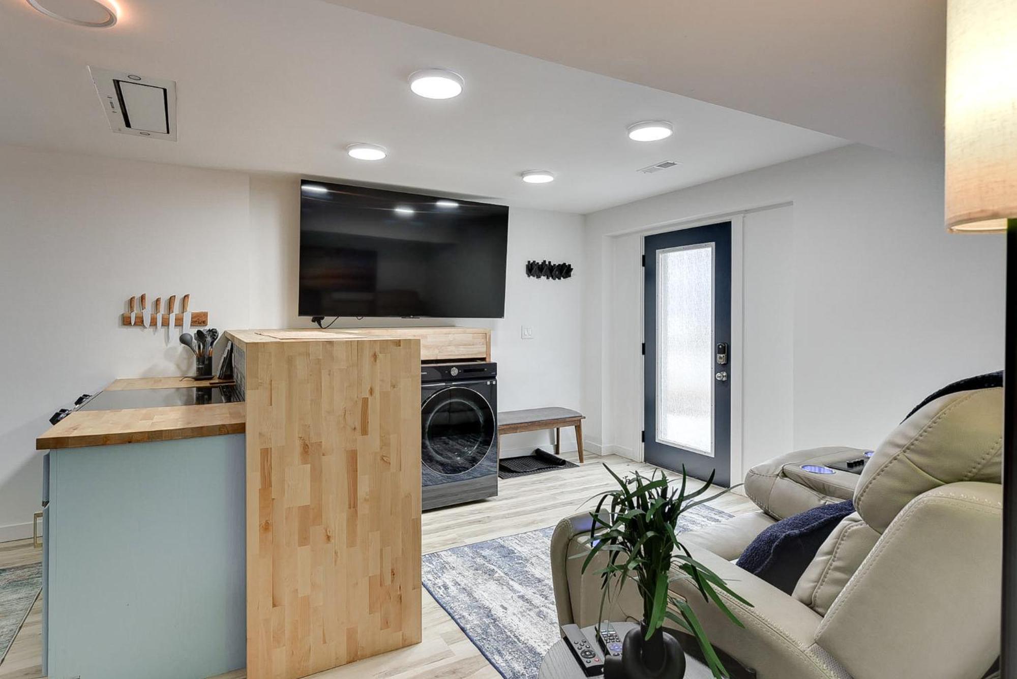 Modern Chic Retreat Luxe Comfort And Style *