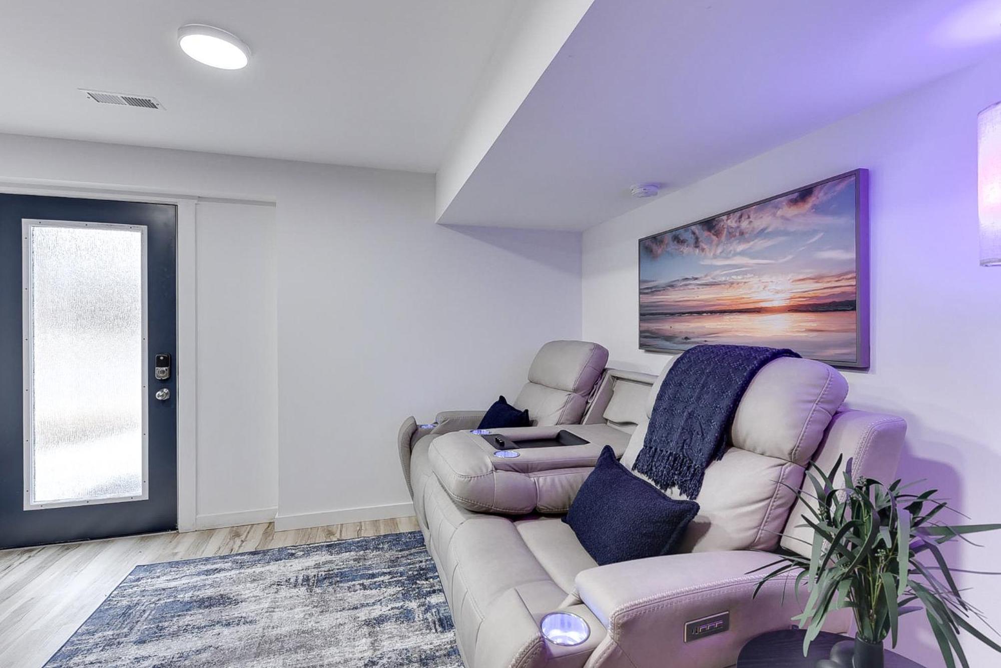 Modern Chic Retreat Luxe Comfort And Style * Omaha