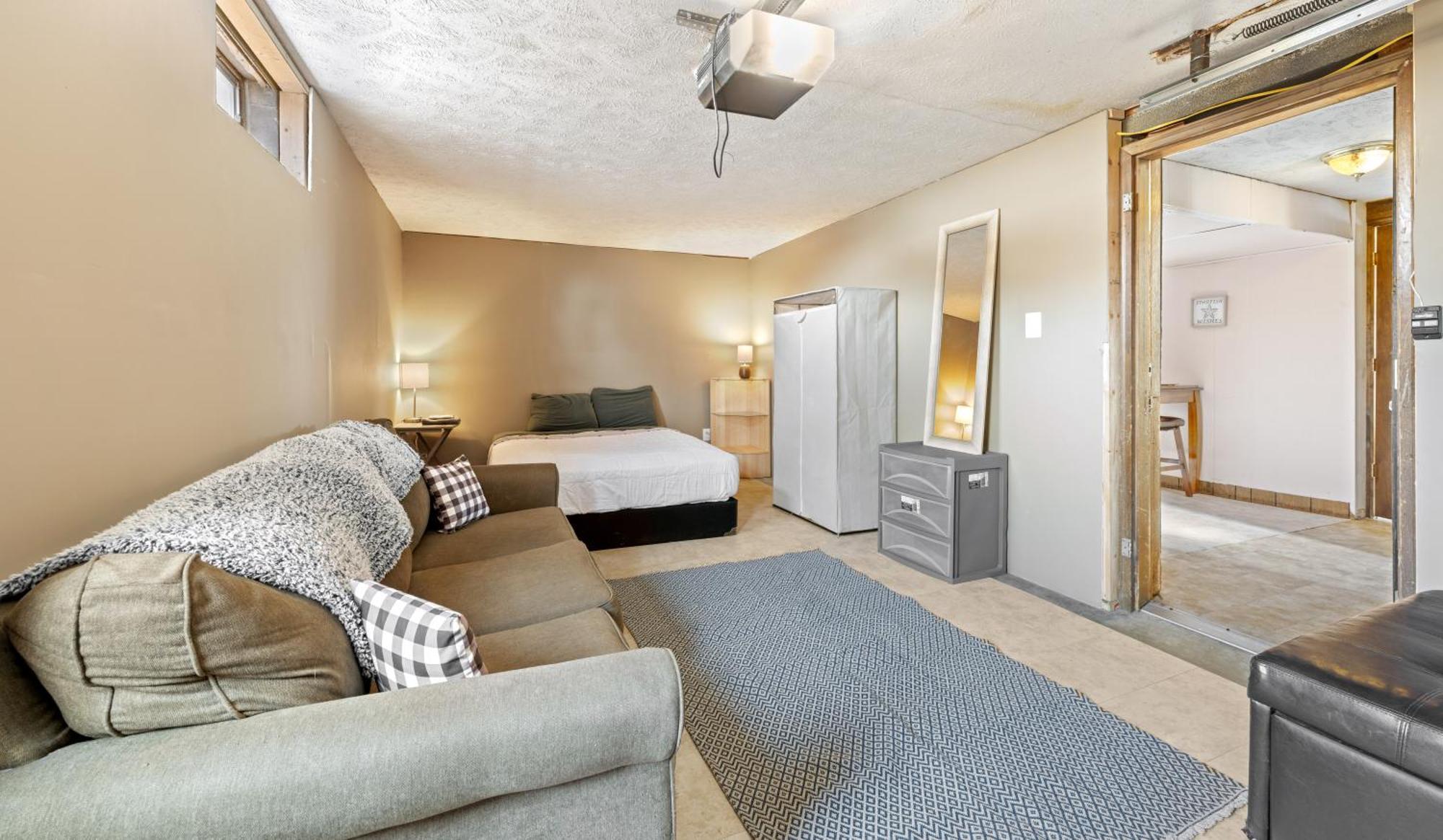 Taylor Holiday home Omaha