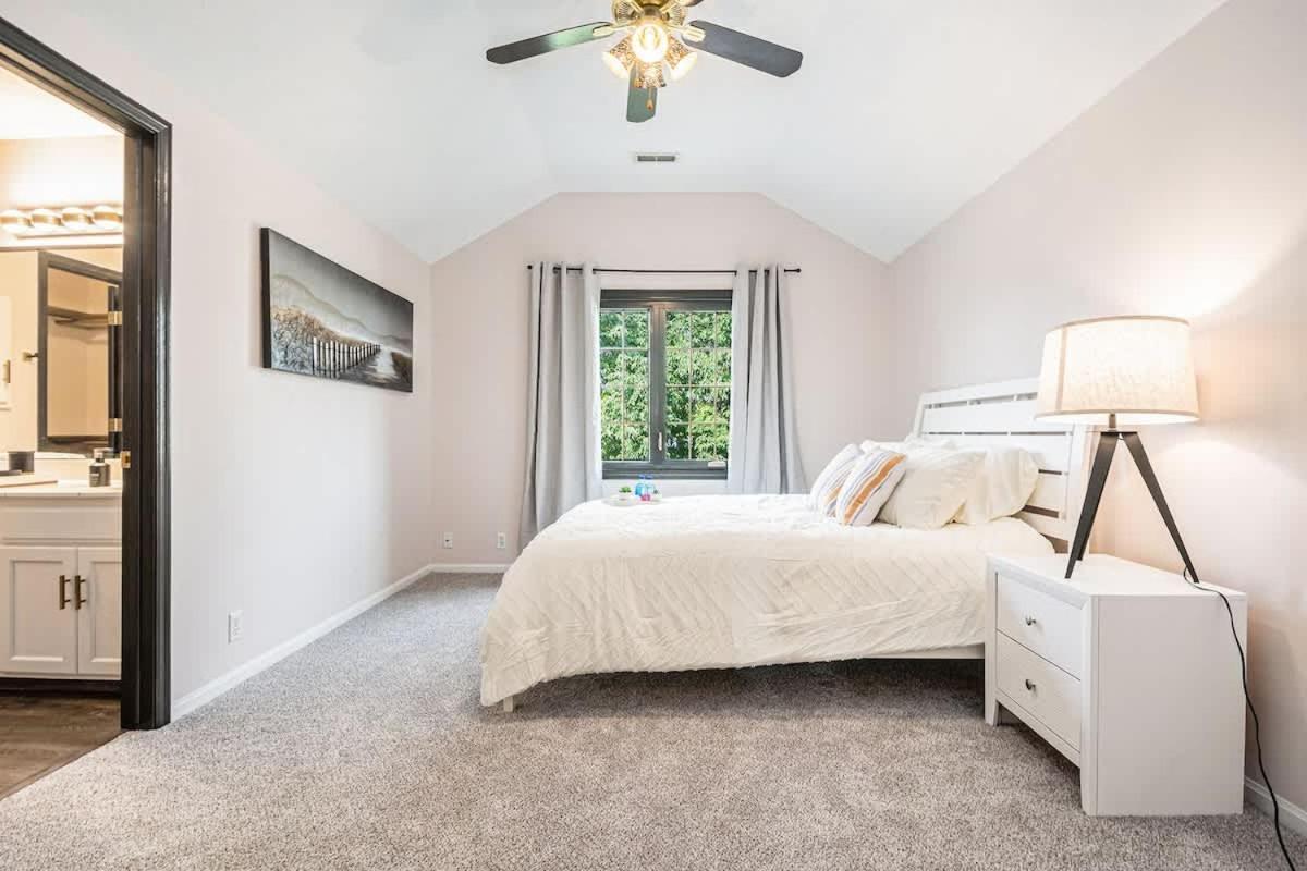 Furnished 5 Bedroom Executive Villa Omaha