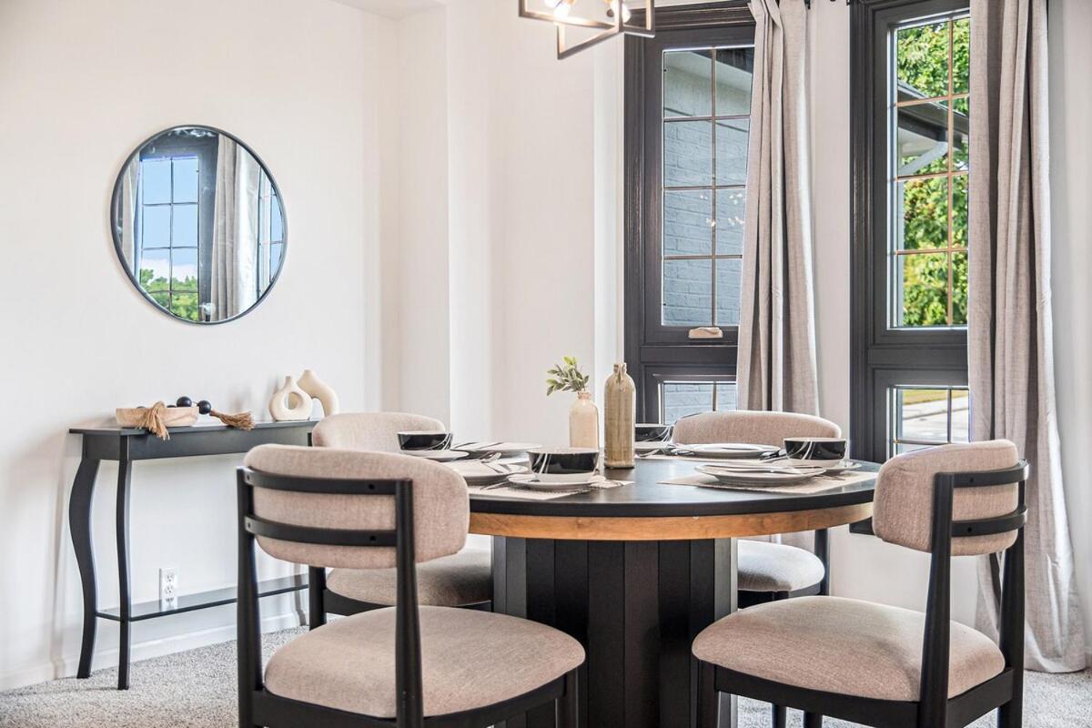 Villa Furnished 5 Bedroom Executive *