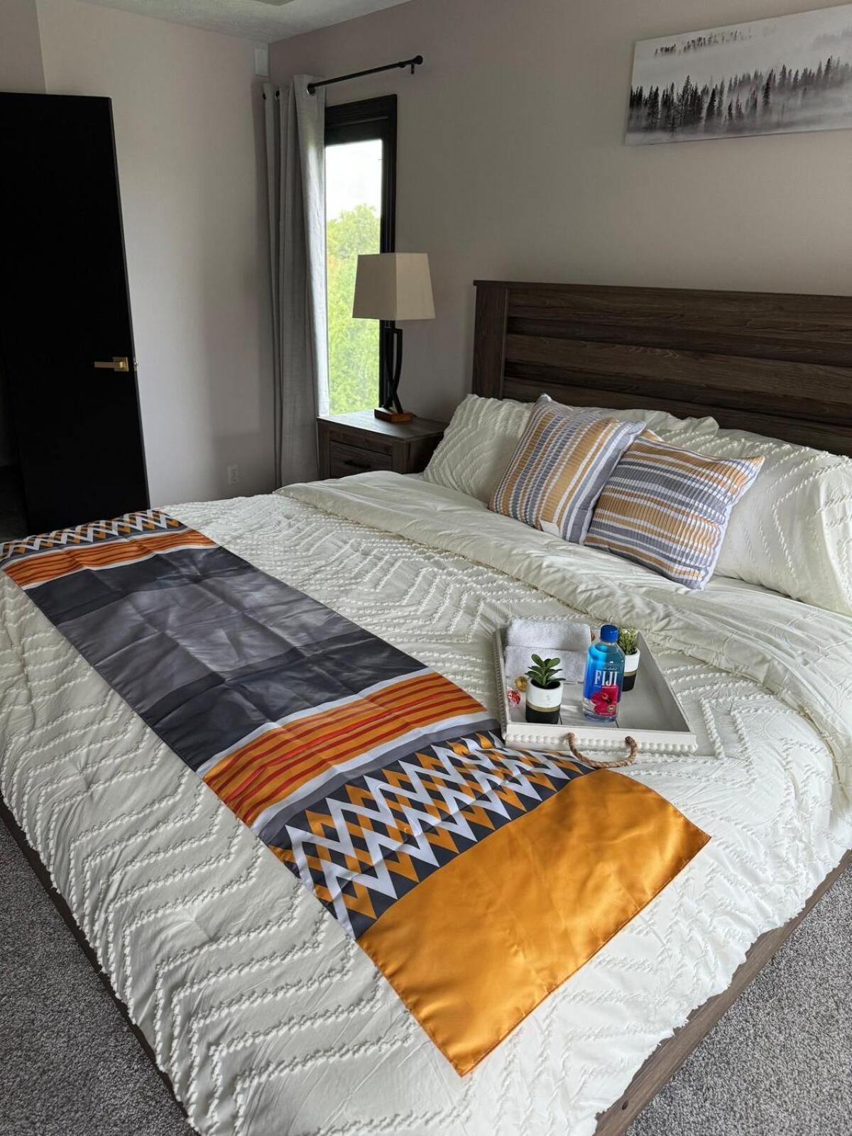 Furnished 5 Bedroom Executive Villa *