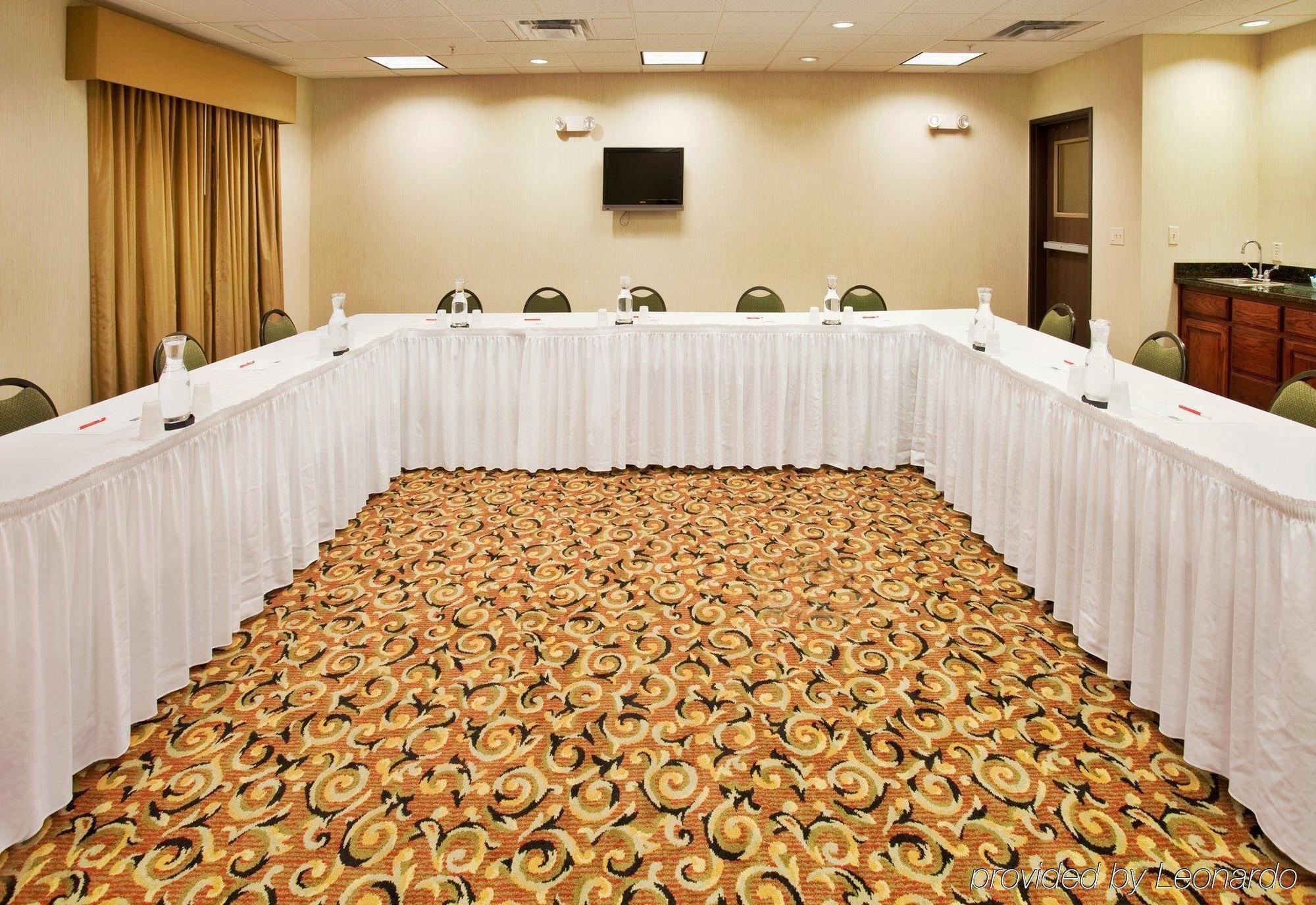 Hotel Express & Cherry Hills By Ihg