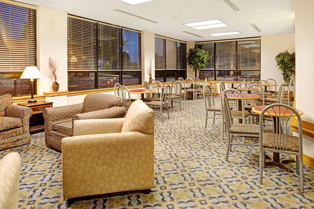 Hotel Baymont &