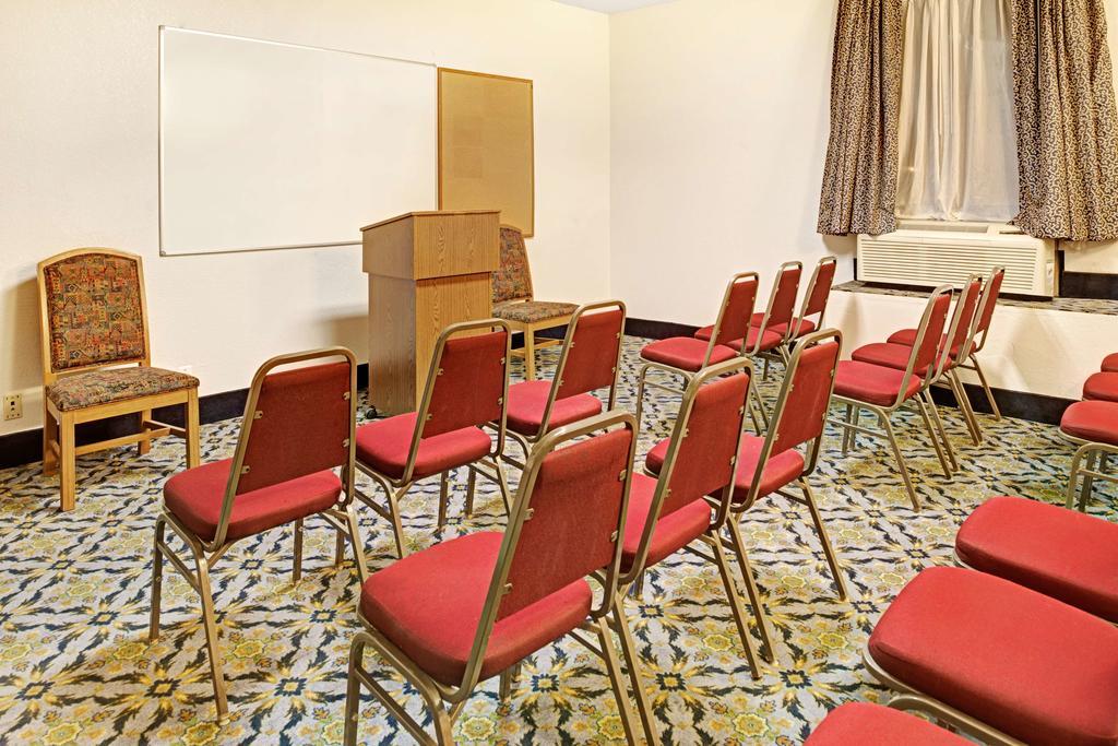 Hotel Baymont &